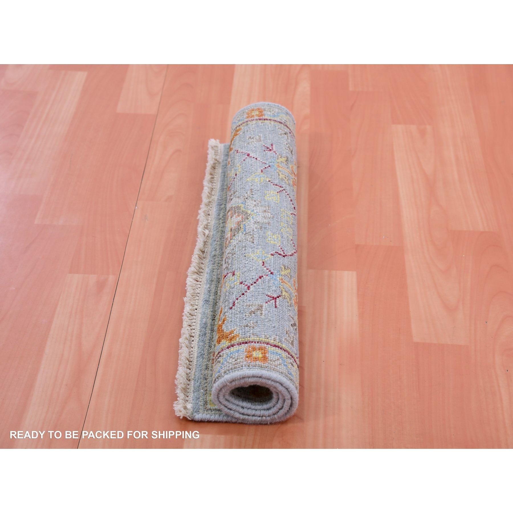 2'x3' Mirage Gray Sultanabad Reimagined 100% Wolle Hand Knotted Mat Rug im Zustand „Neu“ im Angebot in Carlstadt, NJ