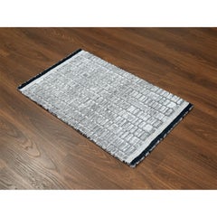 2'x3' Oxford Gray Modern Textured Hand Loomed Wool and Silk Mat Oriental Rug