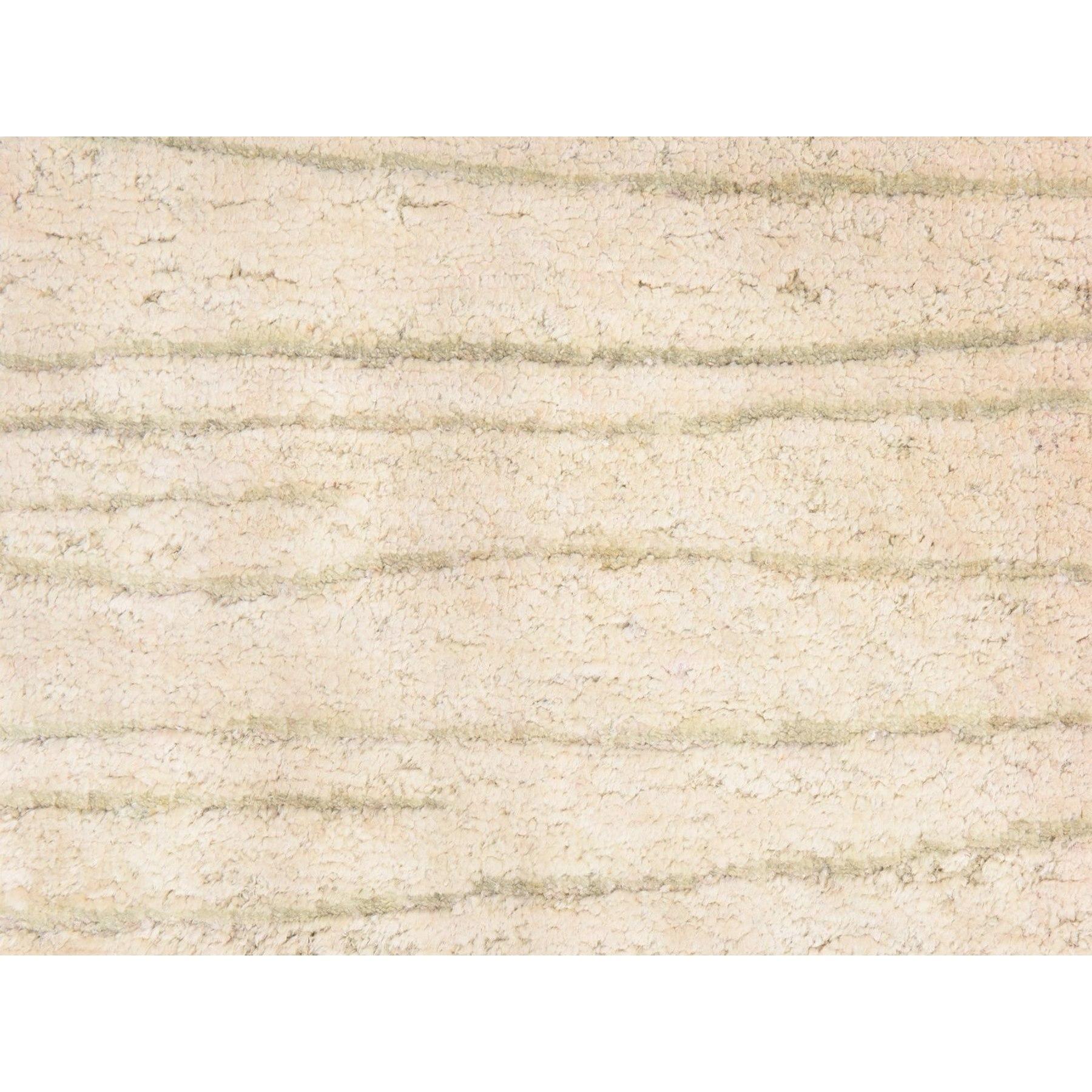 Bianco incontaminato, Distressed, Lana e seta, Campione, Strike Off, Annodato a mano, Tappeto, Tappeto orientale
Materiali primari: Lana e seta
Lattice: No Pile 
altezza: 0,25 pollici
Stile: Contemporaneo
Colore primario: Avorio
Colori secondari:
