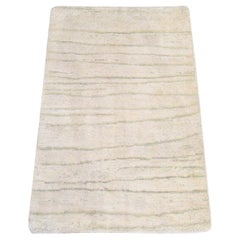 2'x3' Pristine White Wool and Silk Sample Strike Off Hand Knotted Mat Rug