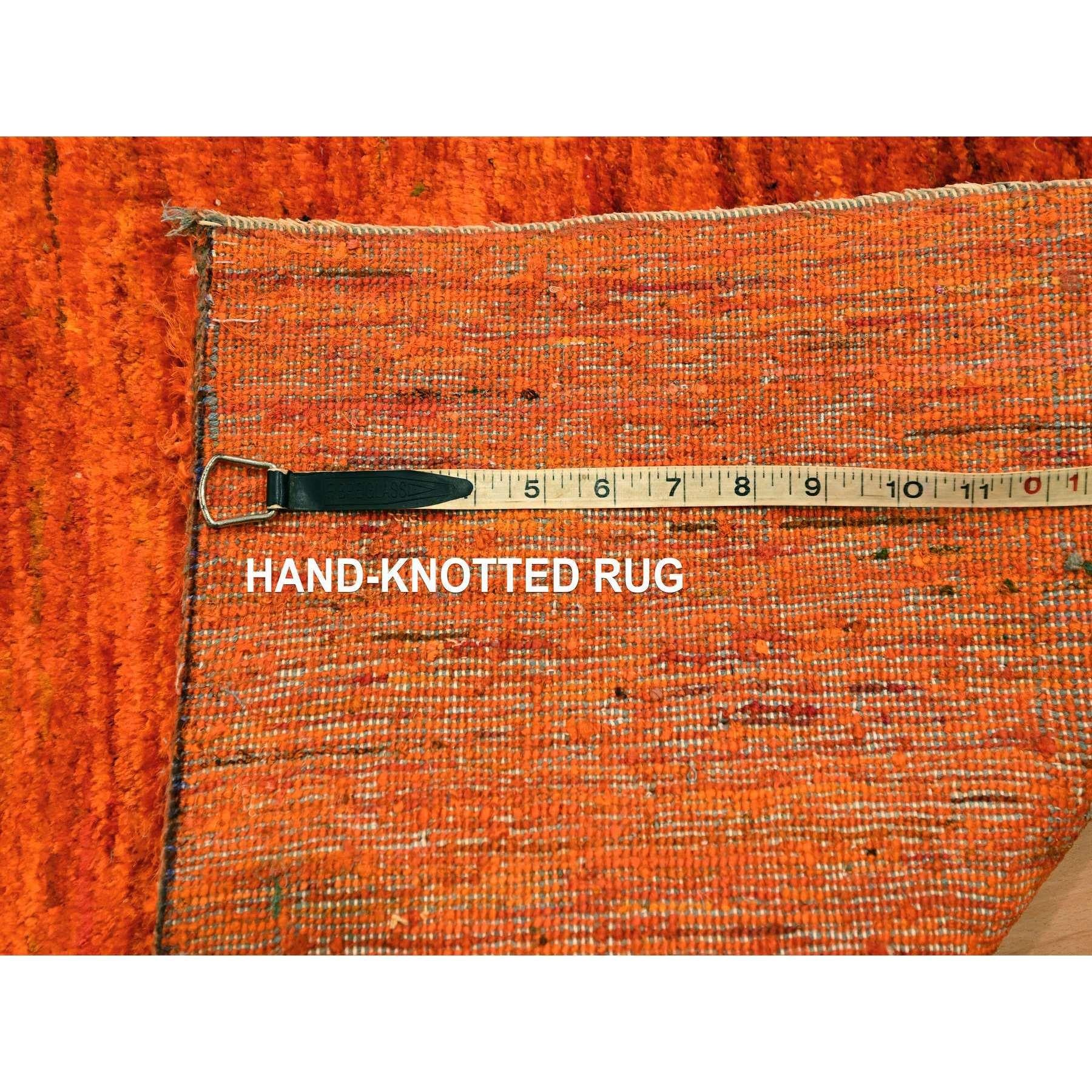2'x3' Tangelo Orange Plain Solid Design Hand geknüpft Probe Sari Seide Teppich (Indisch) im Angebot