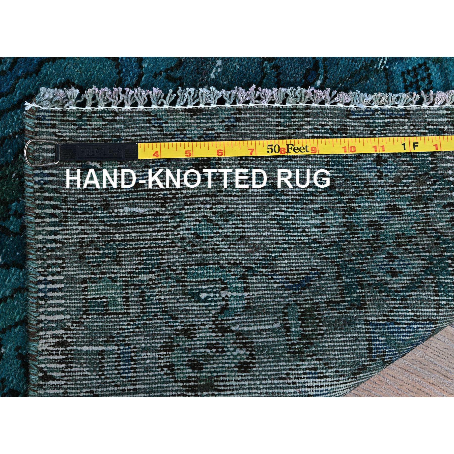 2'x3' Teal Overdyed Vintage Persischer Bakhtiar Handgeknüpfter Teal-Teppich aus reiner Wolle im Angebot 2