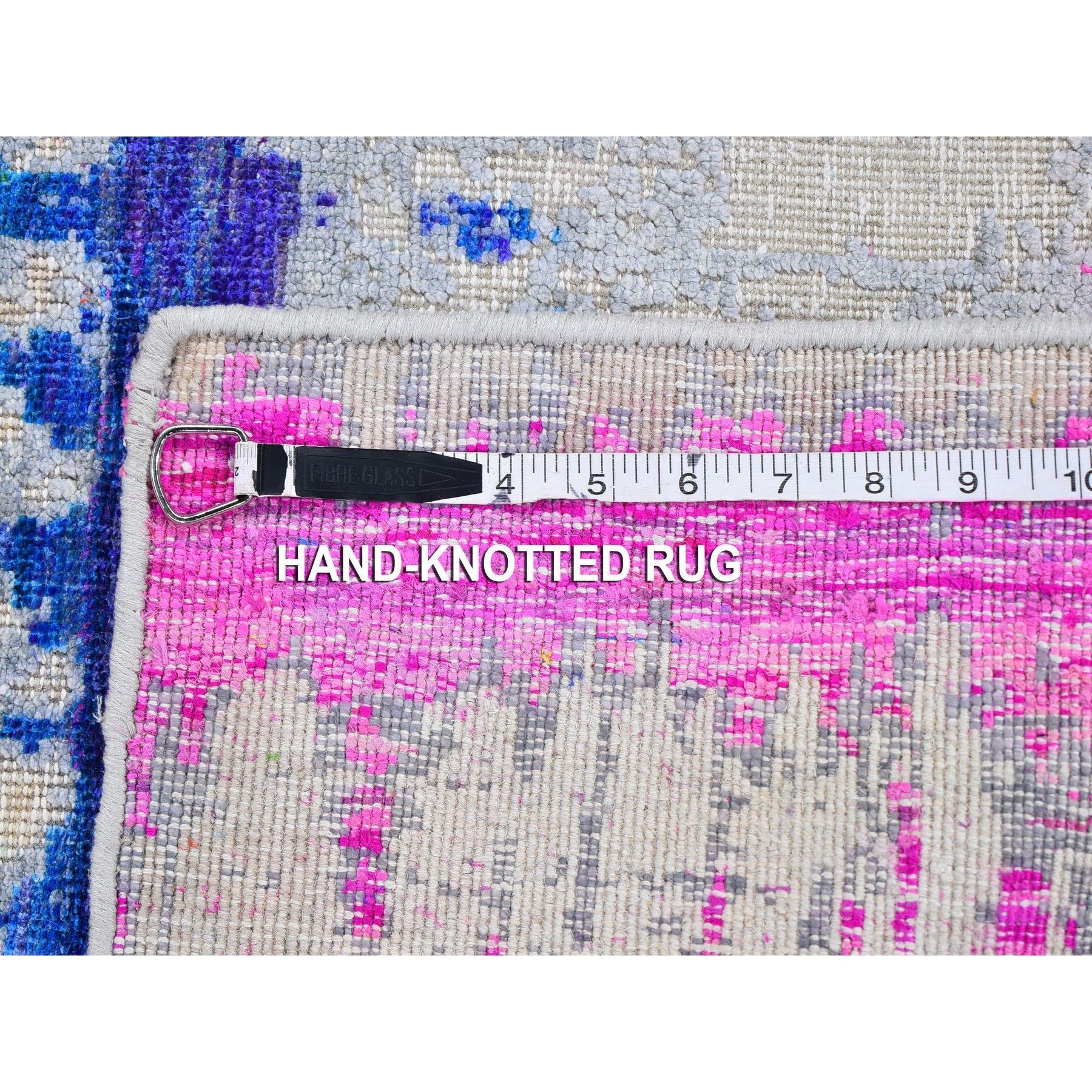 Hand-Knotted 2'x3' THE CARDIAC Sari Silk with Textured Wool Hand Knotted Oriental Rug For Sale