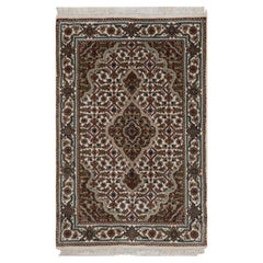 2'x3' White Tabriz Mahi with Fish Design Hand Knotted Pure Wool Mat Rug