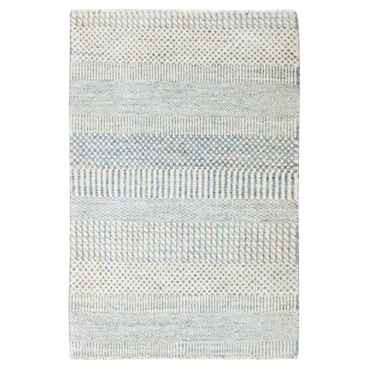 2'x3' Yonder Blue Hand Knotted Wool with Silk Modern Grass Design Mat Rug