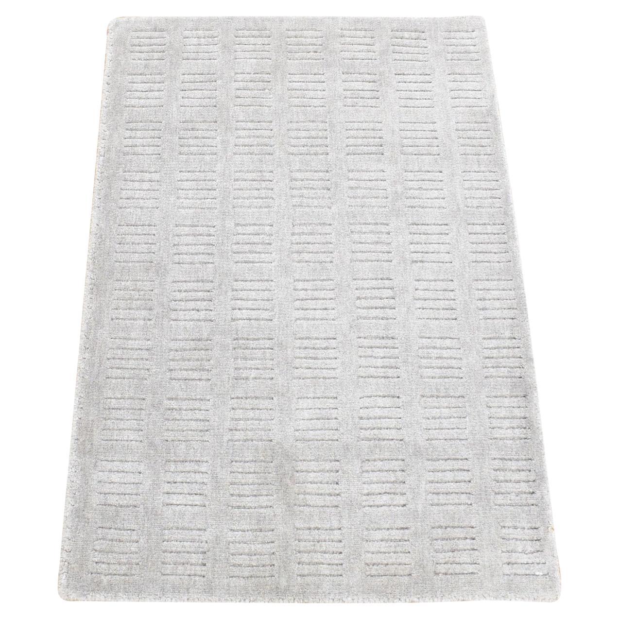 2
x3
1" gris tourterelle, Design Modern, tissé à la main, pure laine, Tapis d
Orient Mat en vente