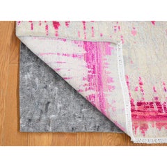 2'x3'2" Ivory Cardiac Design Silk with Textured Wool Modern Hand Knotted Rug