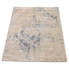 Tappeto 2
x3
4" Ivory Large Elements with Pastels Modern Silk with Textured Wool