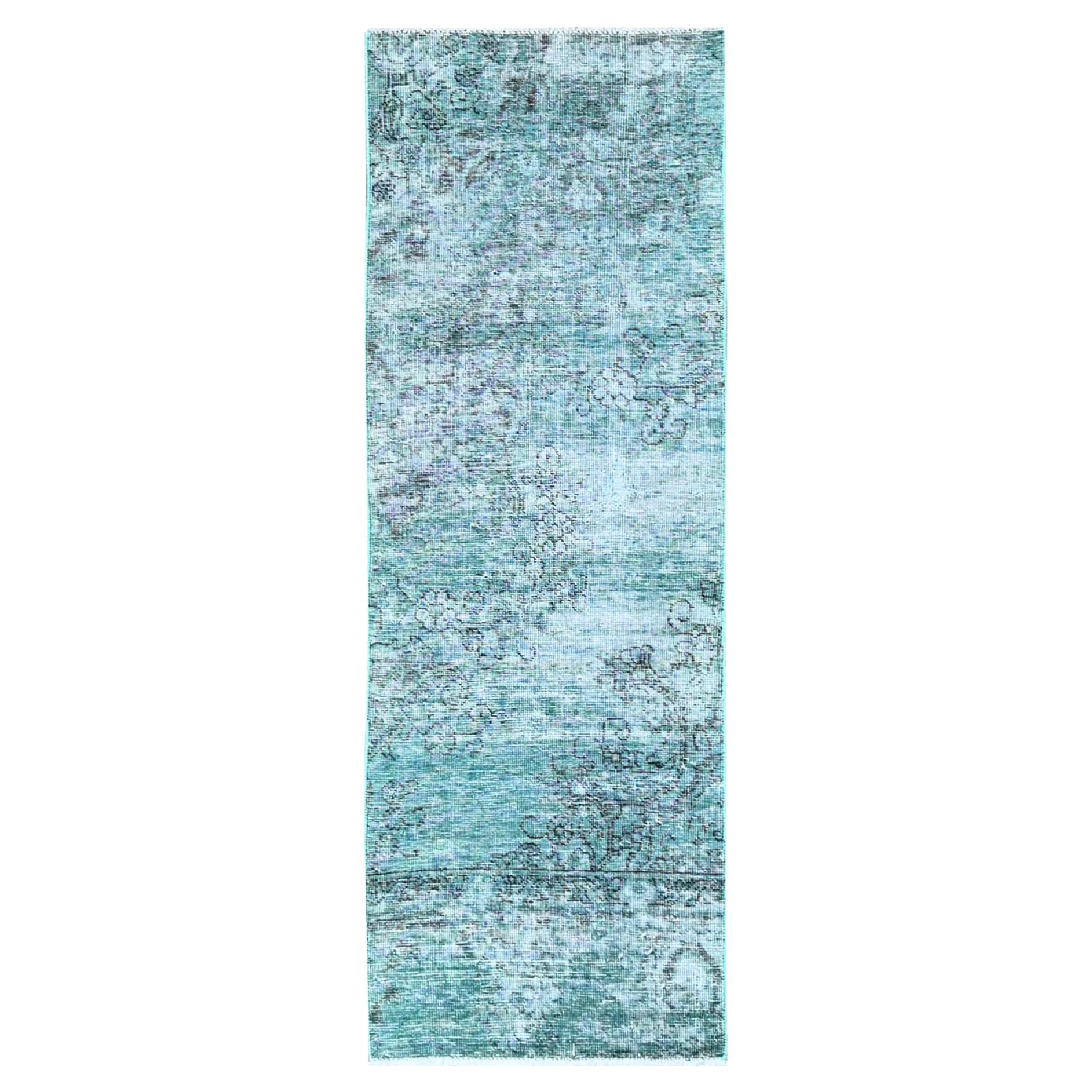 2'x5'7" Tappeto Runner Verde Sovratinto Vintage Persiano Tabriz Annodato a Mano interamente in Lana in vendita