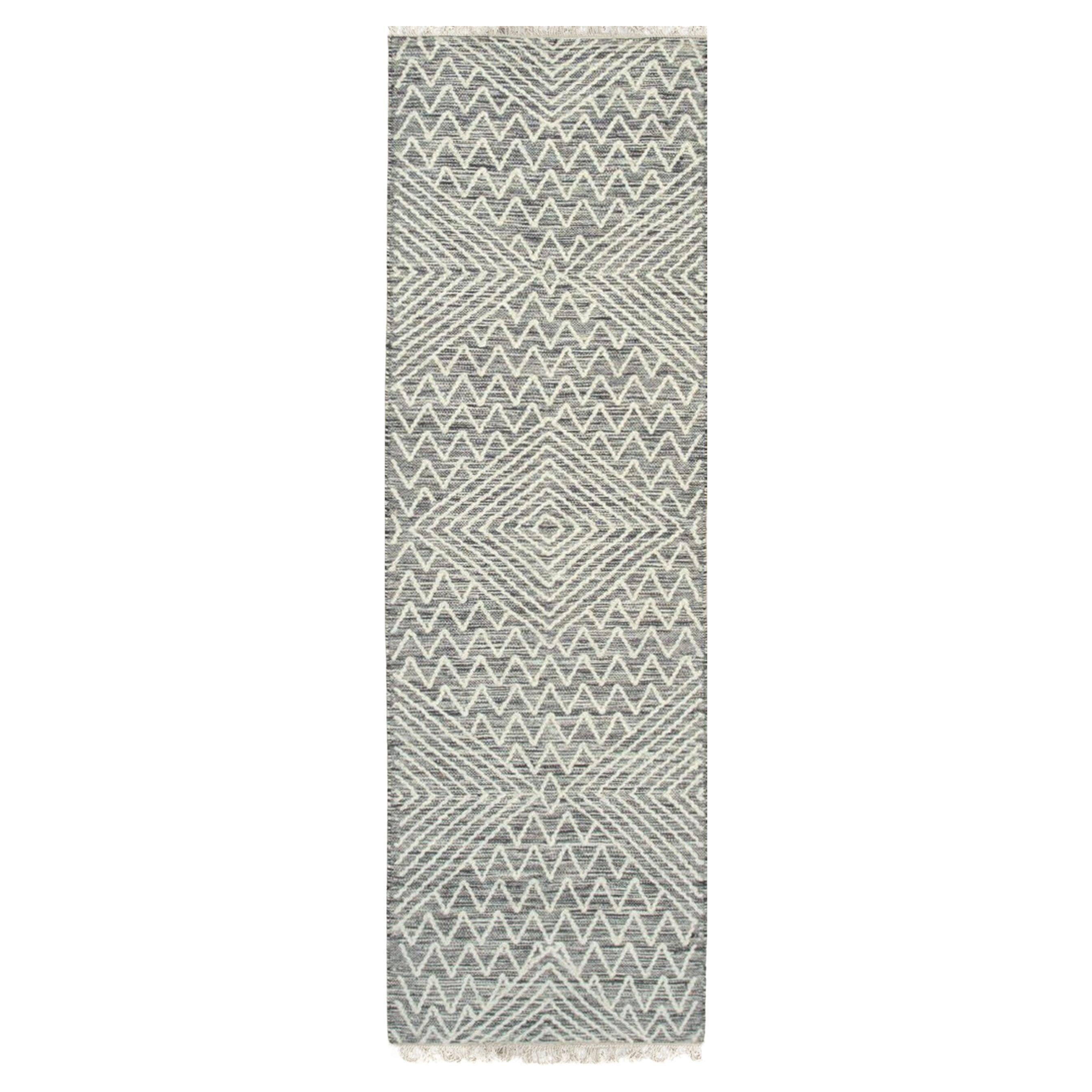 2x6 Black Handwoven Wool Stacked Chevron Diamond Geometric Modern Carpet Rug