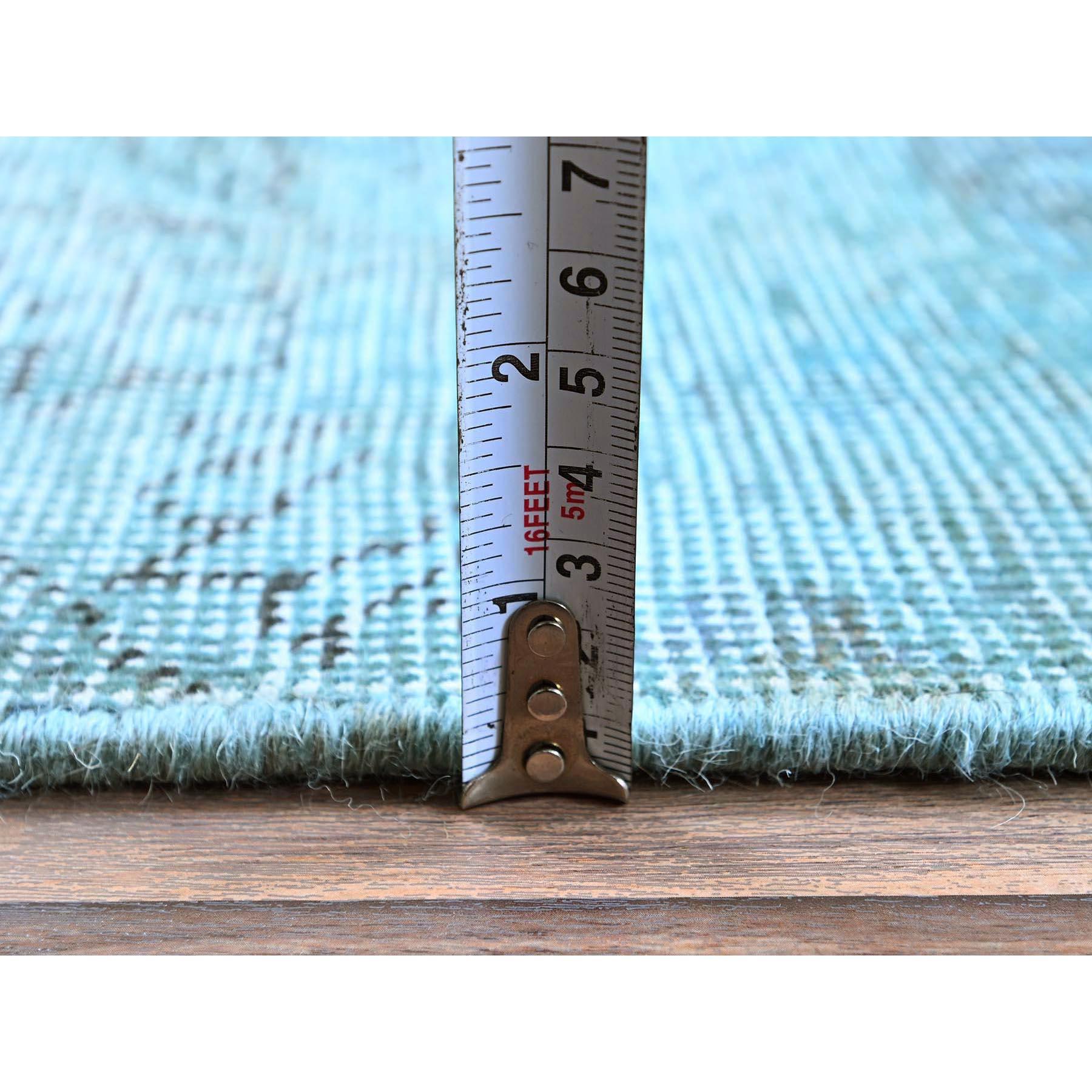 Tappeto Runner 2'x6' blu sovratinto Tabriz persiano vintage 100% lana annodato a mano In condizioni ottime in vendita a Carlstadt, NJ