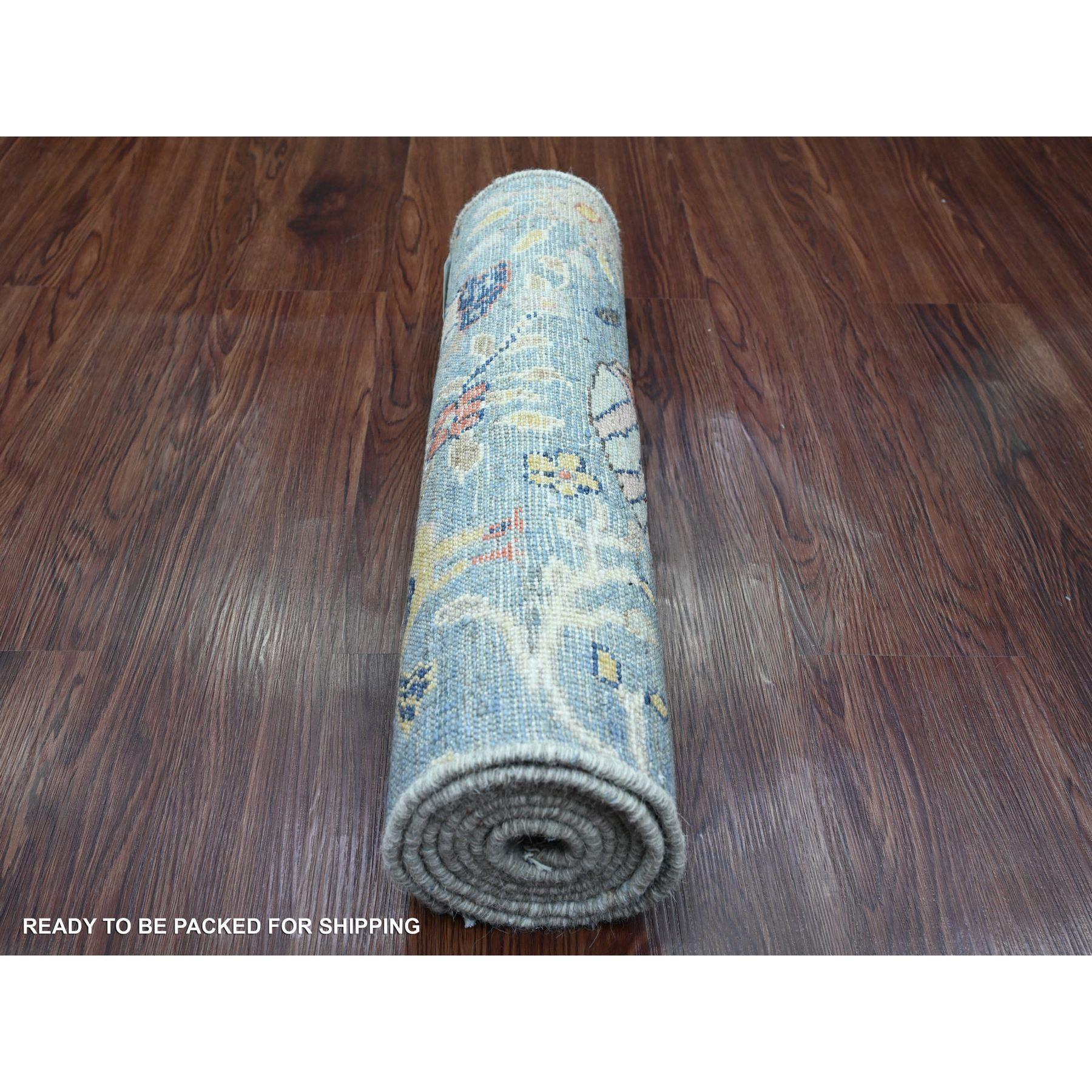Noué à la main 2'x6'4
