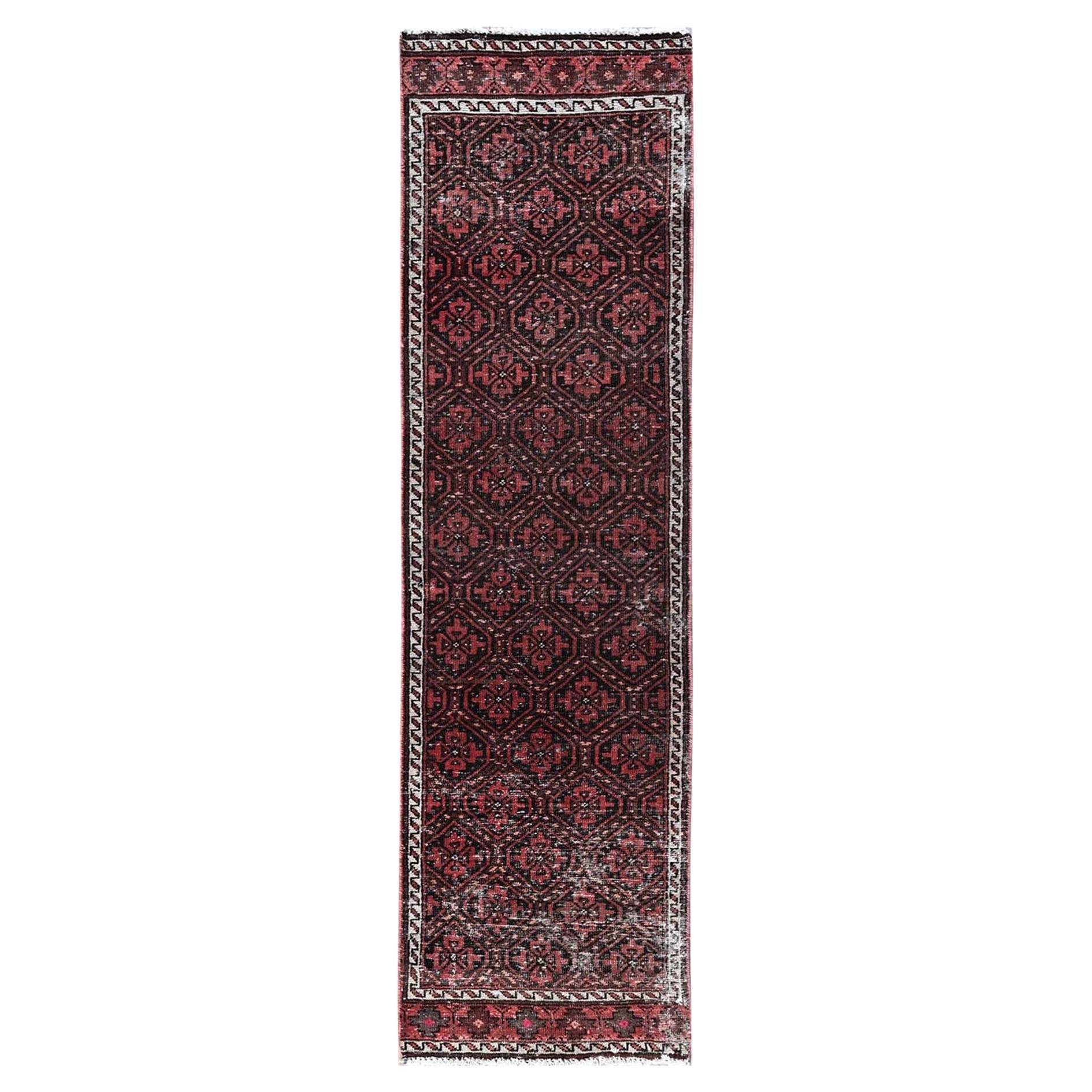 Tappeto Runner Rosso Auburn Vintage Persiano Baluch Annodato a mano in pura lana in vendita