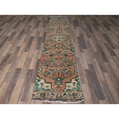 2'x9' Rosa Salmone Vintage Persiano Heriz Tappeto Runner in Lana Annodato a Mano