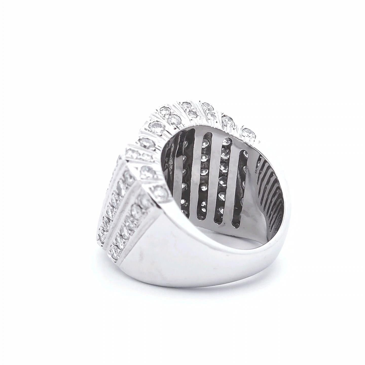 3 1/2 Karat Fancy-Diamantring aus 18K Weißgold im Zustand „Neu“ im Angebot in Tustin, CA
