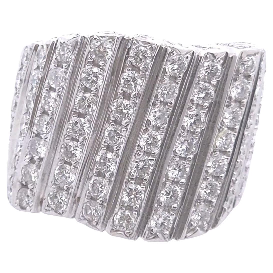 3 1/2 Karat Fancy-Diamantring aus 18K Weißgold im Angebot
