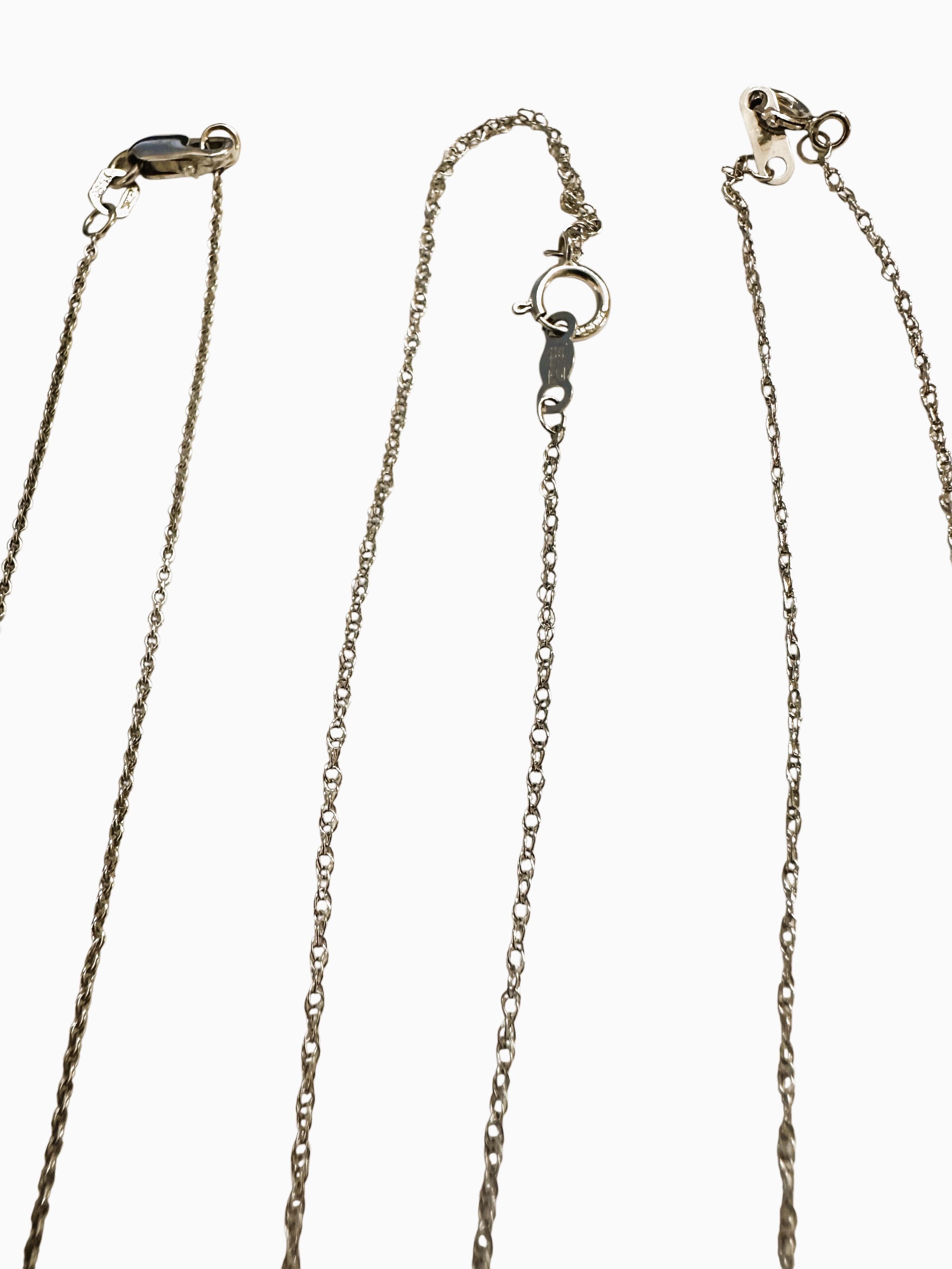 3 chaînes en or blanc 14k et 2 chaînes en or jaune 14k Excellent état - En vente à Eagan, MN