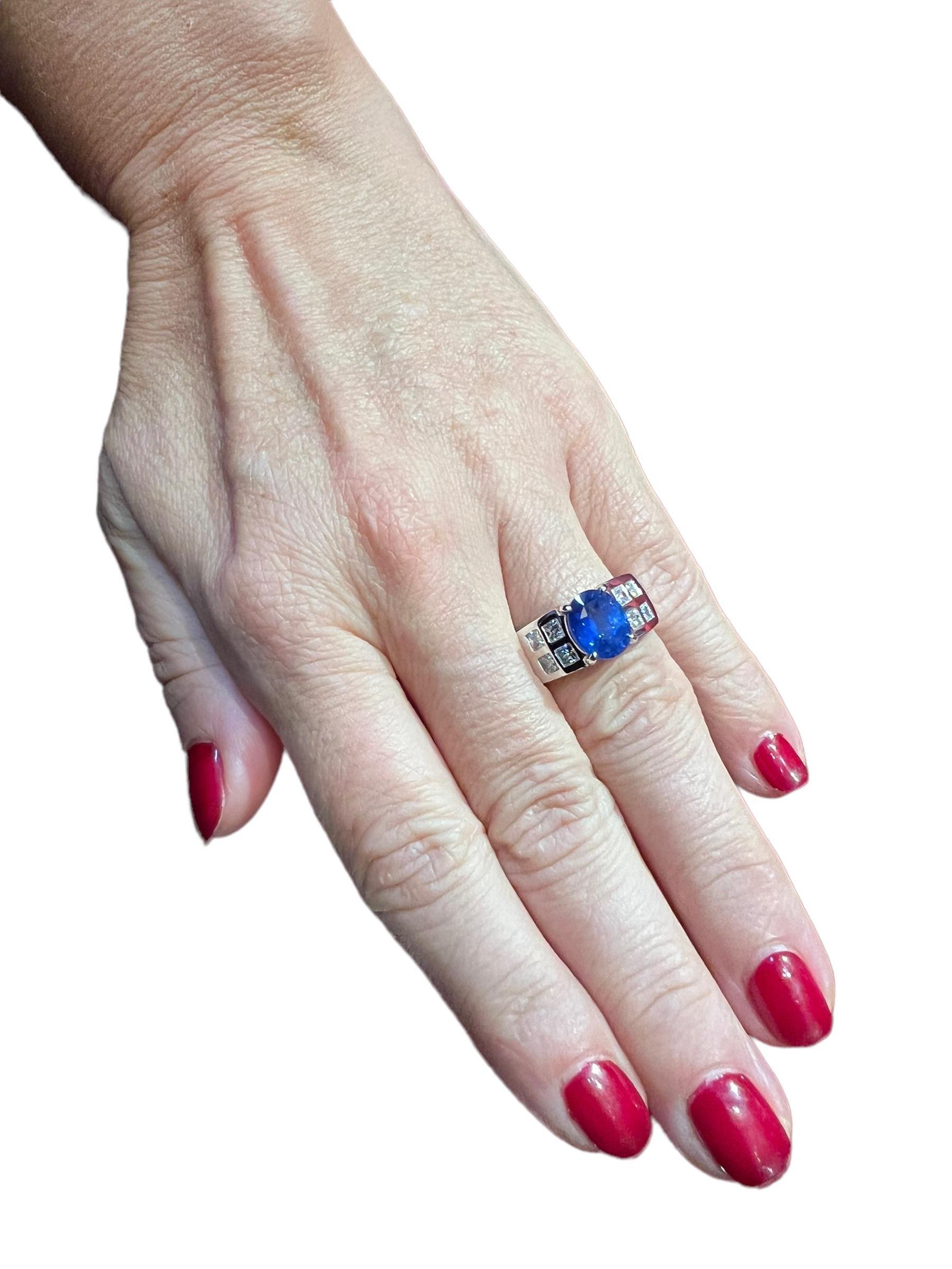3, 23 Carat Blue Sapphire, 0, 95 Carat Cut Princess Engagement Ring For Sale 8