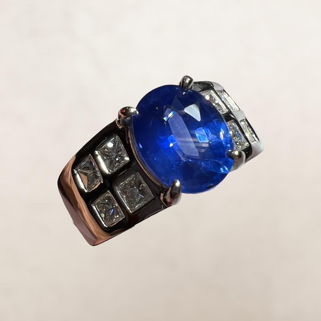3, 23 Carat Blue Sapphire, 0, 95 Carat Cut Princess Engagement Ring For Sale 1