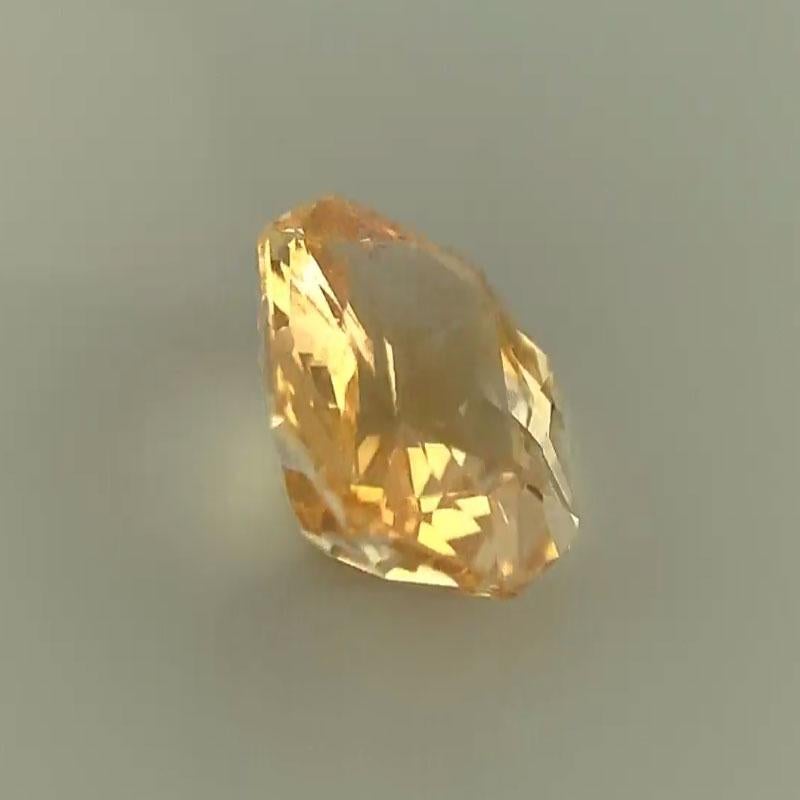 Taglio radiant 3 3/4 Zaffiro giallo-arancio radioso GIA in vendita