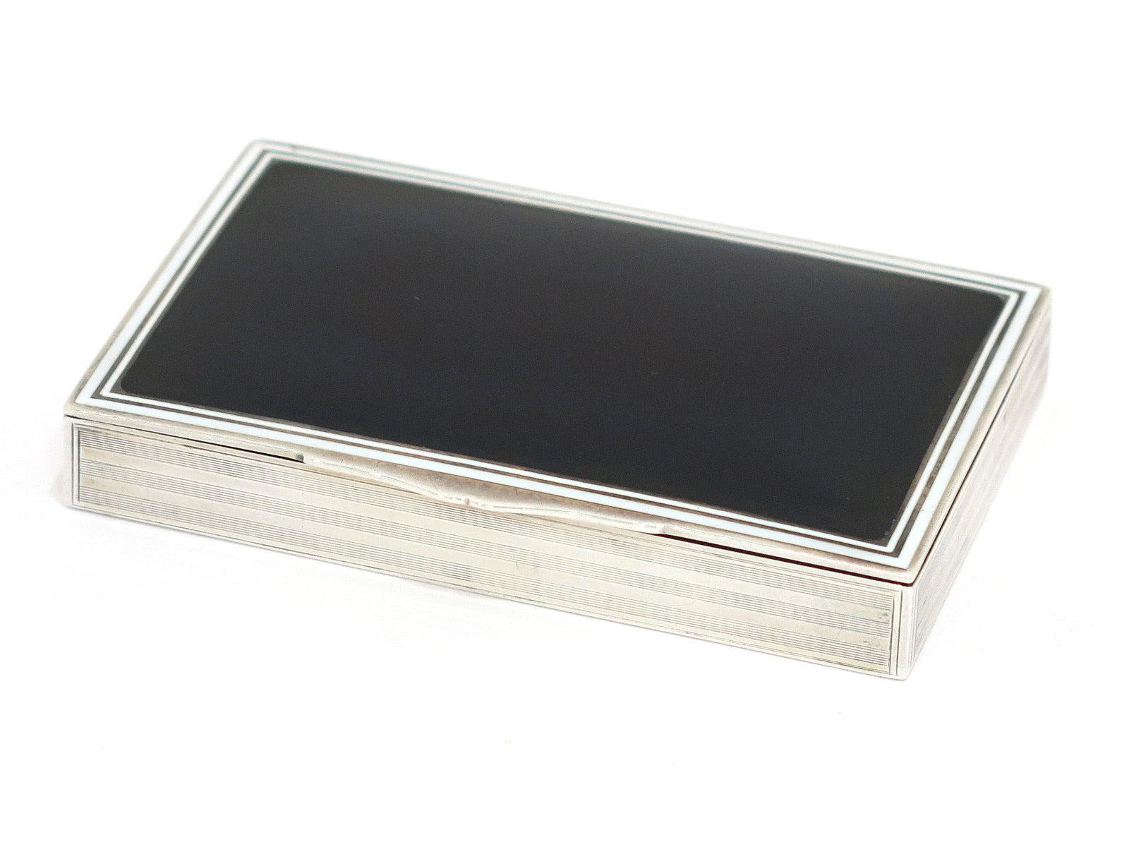 3 3/8 in - 935 Silver Gilt Interior Black Enamel Antique Swiss Snuff Box In Good Condition In Brooklyn, NY
