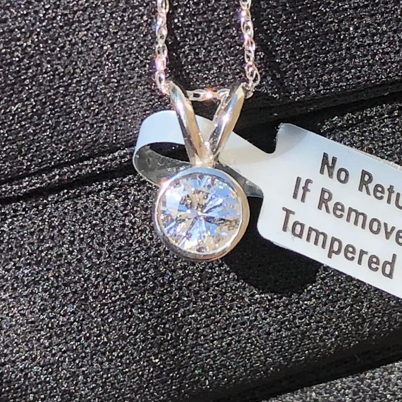 3/4 Carat Ct Real Natural Solitaire Bezel Diamond Pendant Necklace 14k Gold 2 In New Condition For Sale In New York, NY