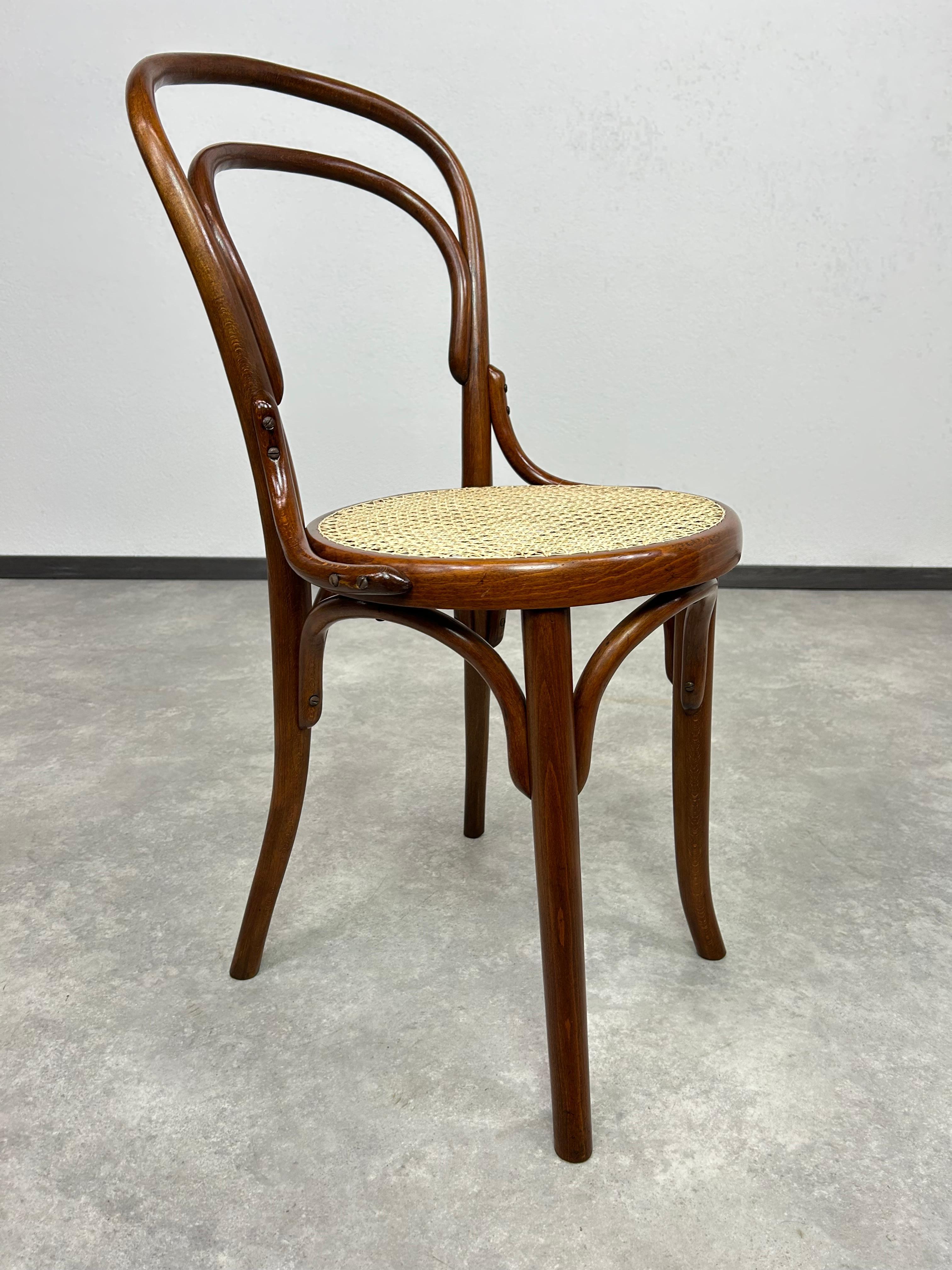 Silla 3/4 para señora Thonet nº 14 de Tatra Nábytok en Excelente estado para la venta en Banská Štiavnica, SK