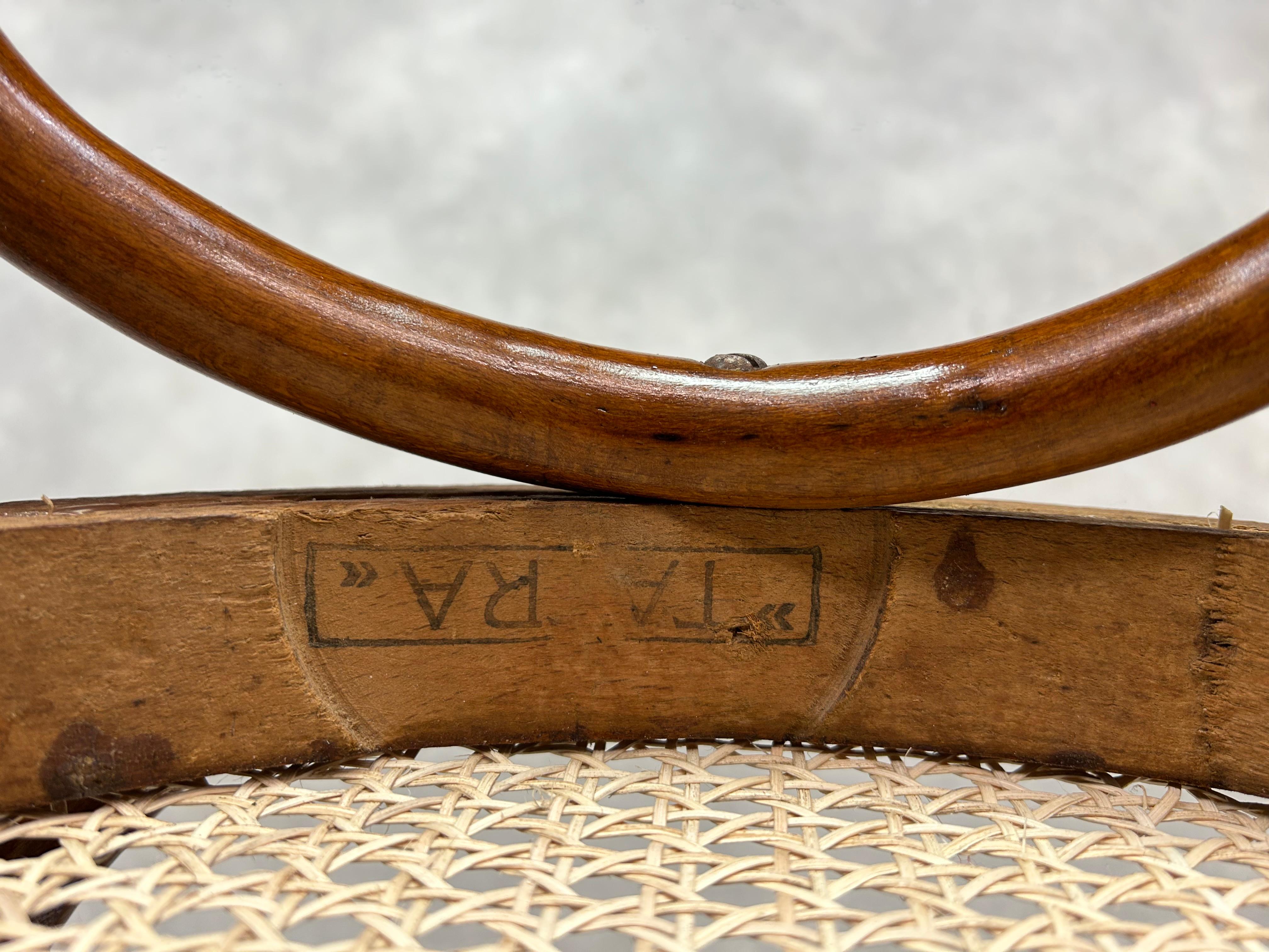 Silla 3/4 para señora Thonet nº 14 de Tatra Nábytok en venta 2