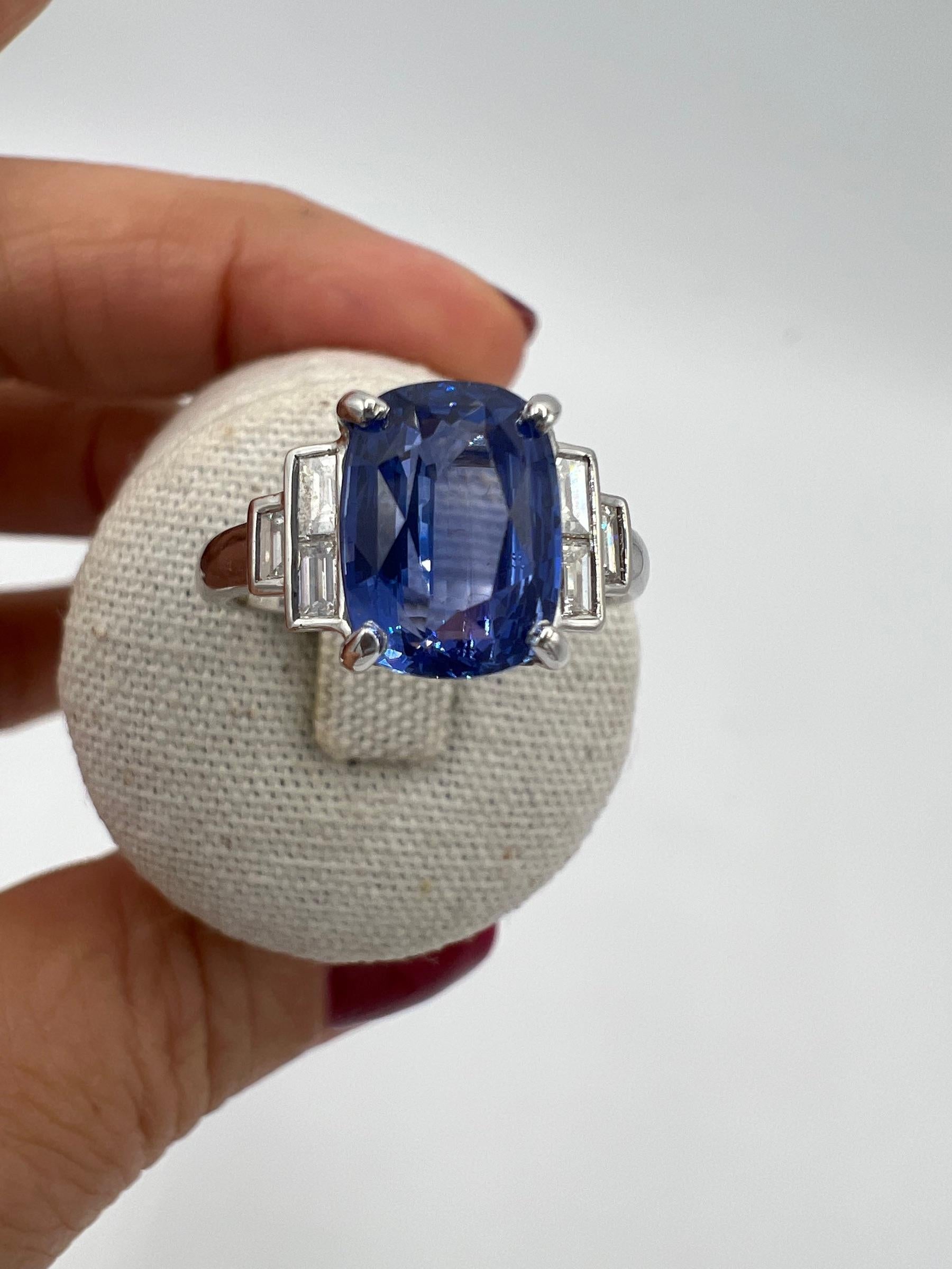 3, 46 Carat Blue Sapphire 0, 35 Ct Baguette Diamonds Engagement Ring en vente 4