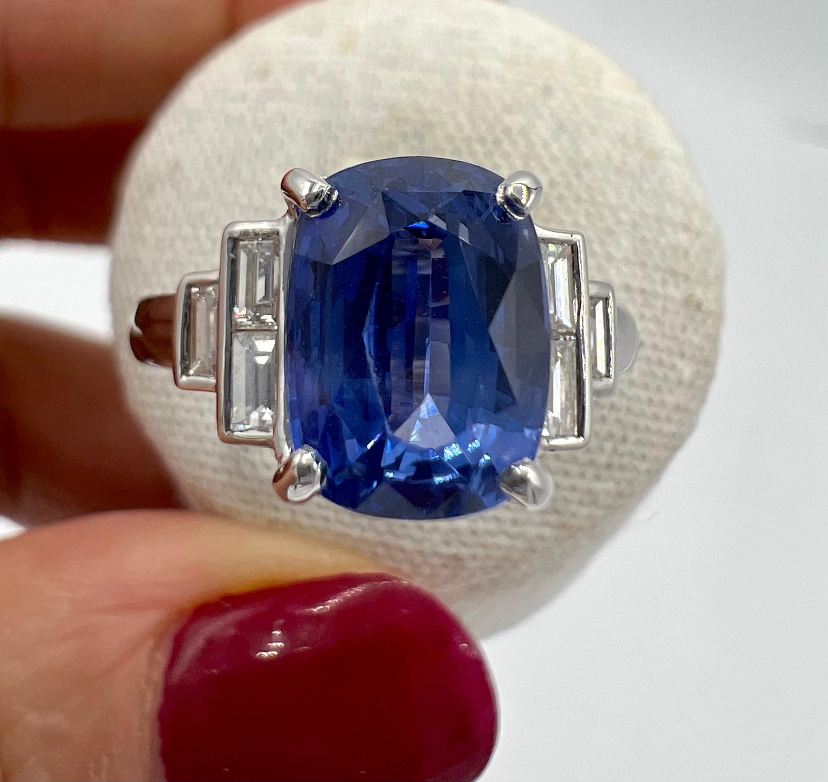 3, 46 Carat Blue Sapphire 0, 35 Ct Baguette Diamonds Engagement Ring Bon état - En vente à SAINT-OUEN-SUR-SEINE, FR