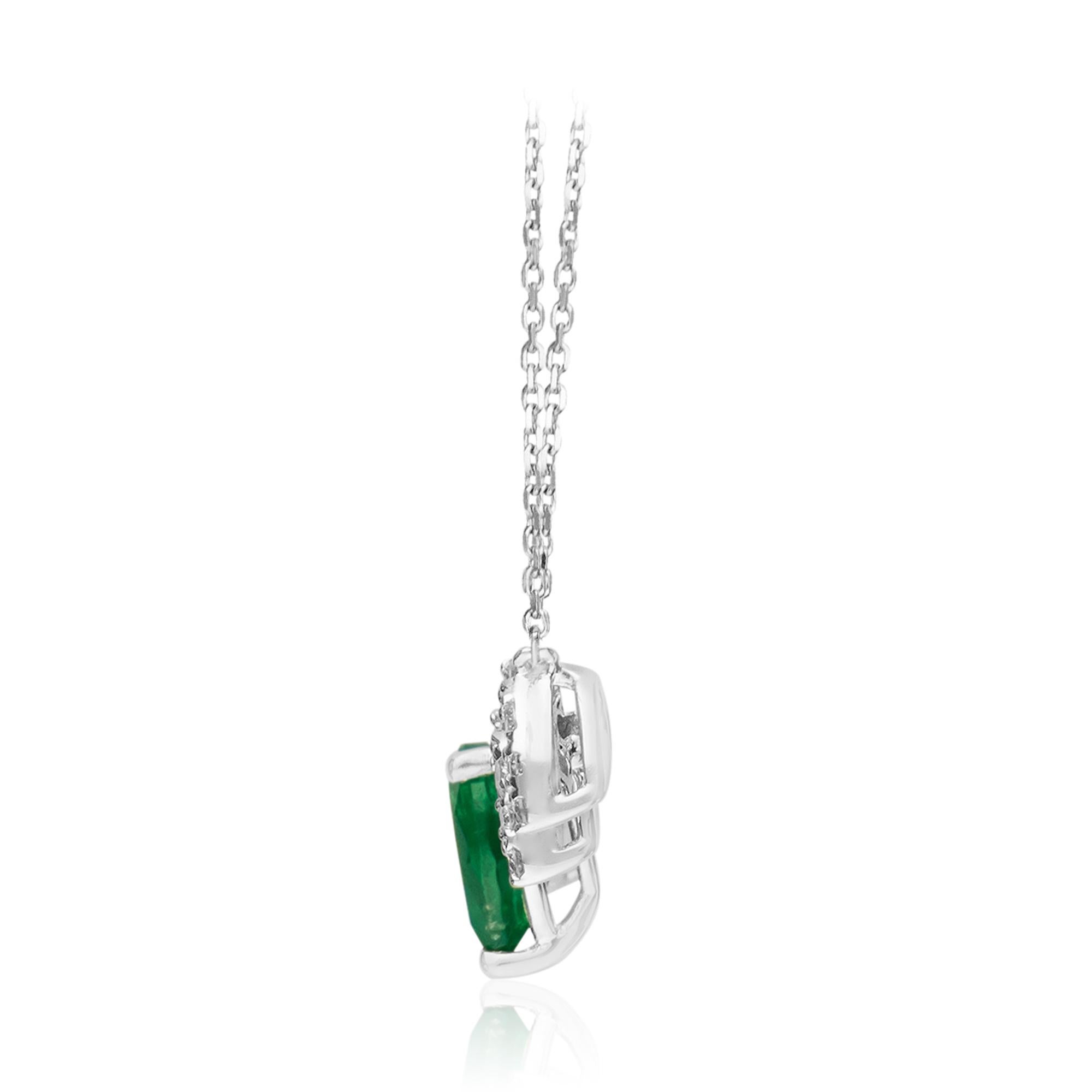 Contemporary 3/5 Carat Emerald 18k White Gold Necklace