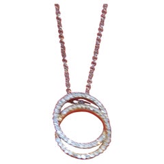 3.500 Rara collana con doppio cerchio di diamanti scintillanti in oro 14KT