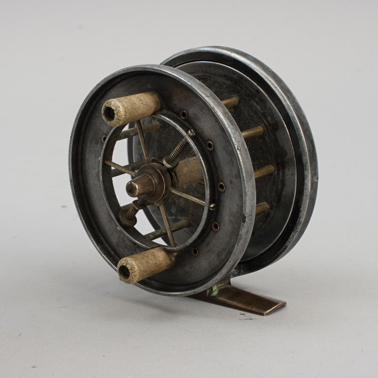 Ancien Moulinet De Pêche En Laiton, Vintage, Mécanisme Fonctionnel, Collection Ou Décoration