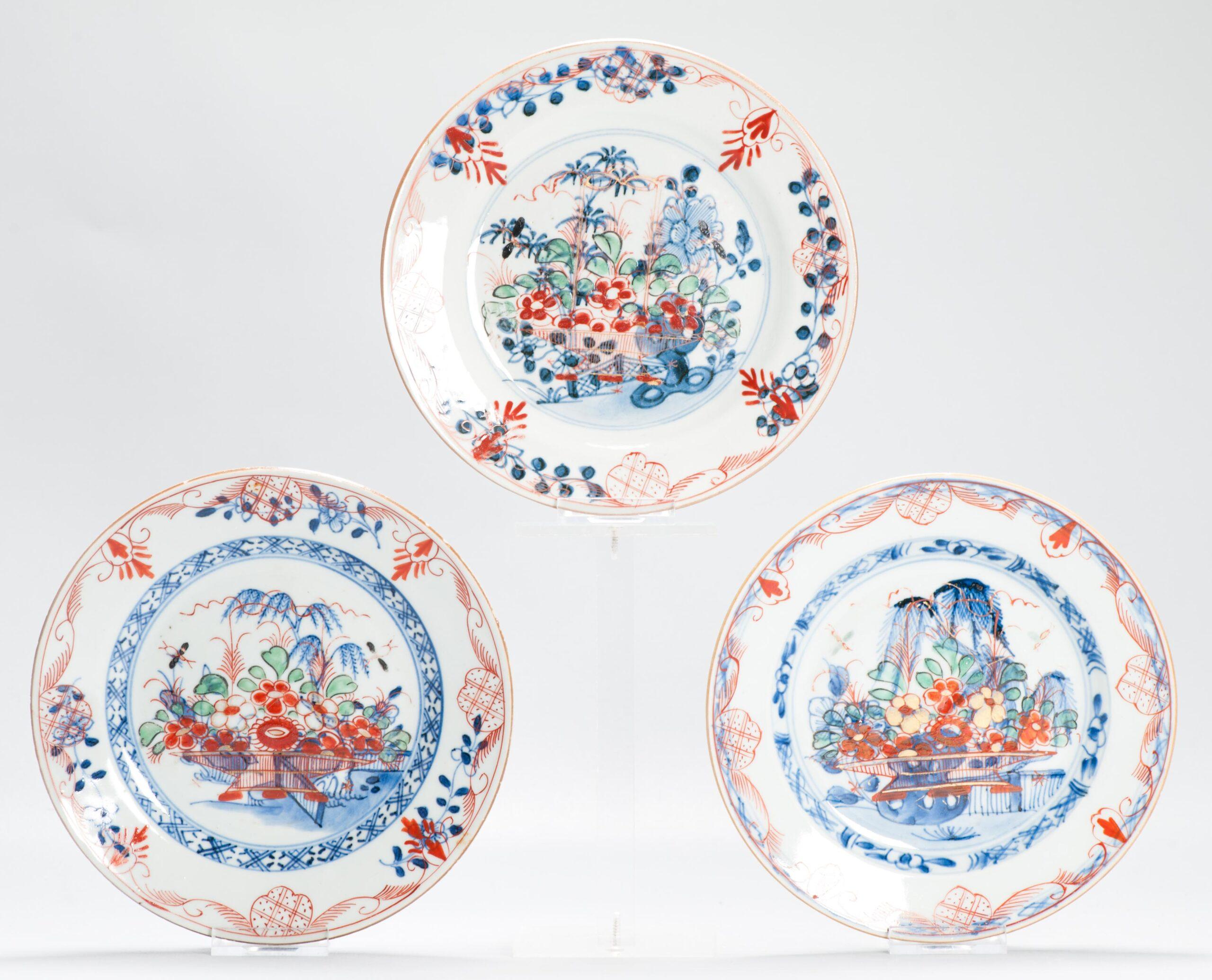 Sharing with you this very nicely decorated set.
What you see is a Jingdezhen made porcelain dish from around 1710-1730. Later decorated in Holland


Condition
All with some fleebites, 1 dish with line and shallow chip to underside rim. Size: