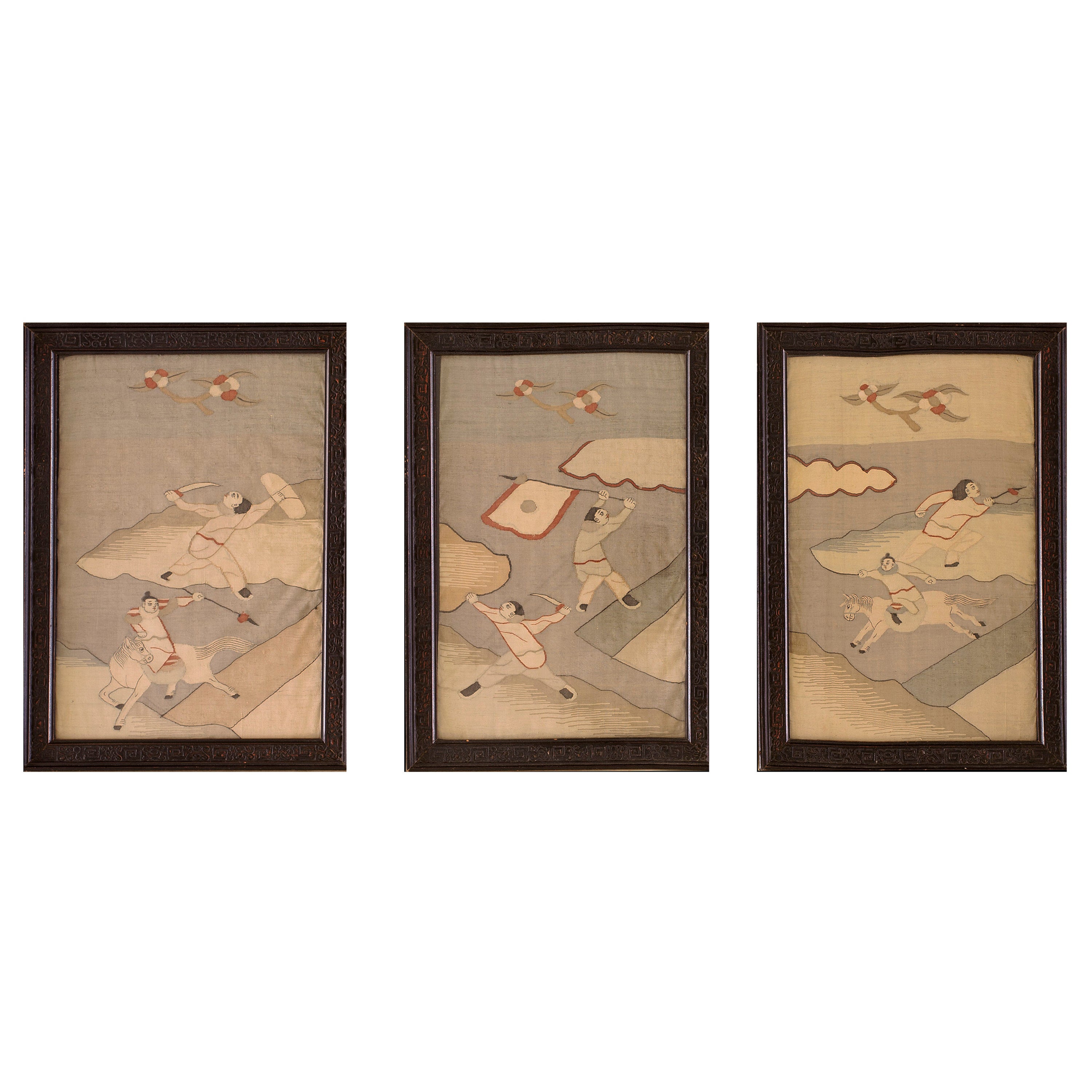 3 Tessuti antichi cinesi in cornice 1' 0'' x 1' 3''