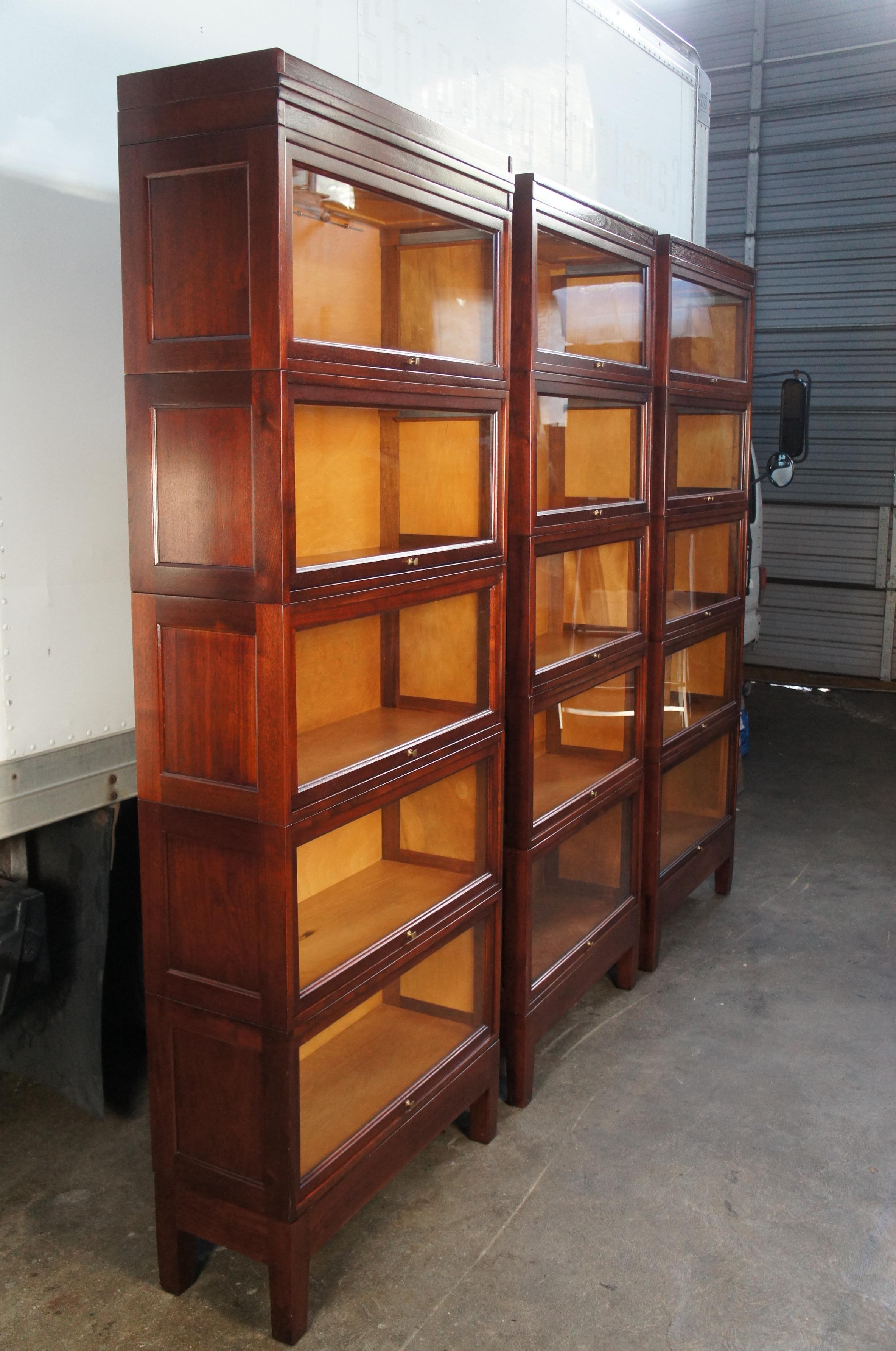 3 Antique Globe Wernicke Walnut Mission Barrister Library Lawyers Bookcases In Good Condition In Dayton, OH