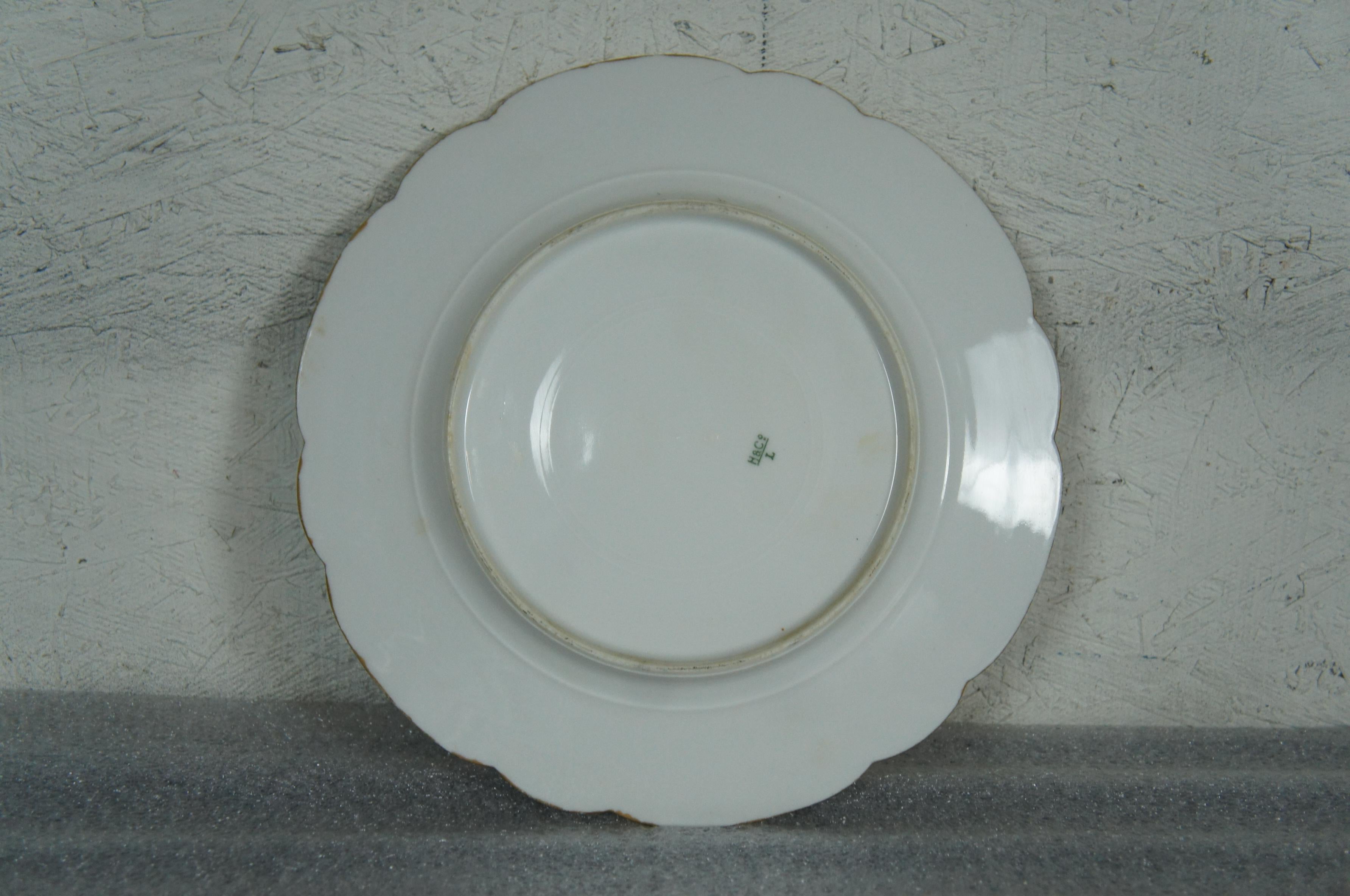 XIX secolo 3 Antichi piatti Haviland & Co. Royal Vienna incrostati d'oro da 9,5 pollici in vendita