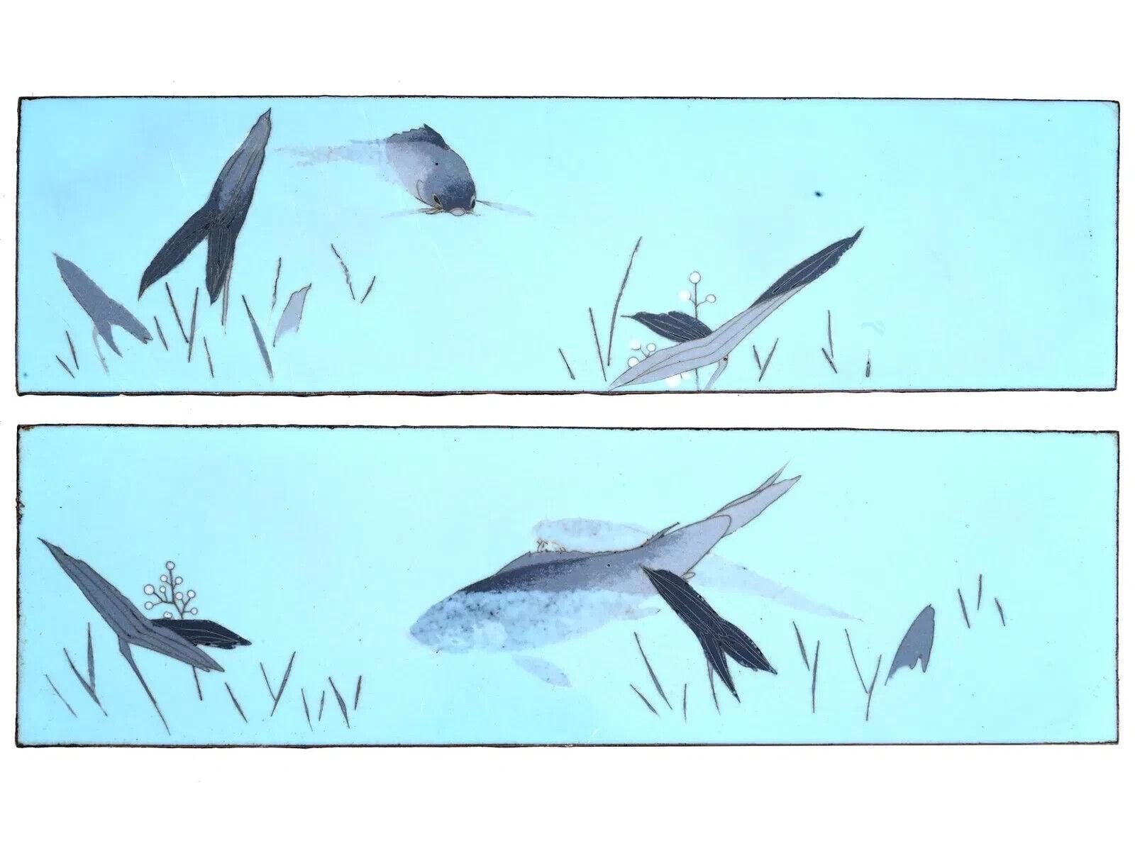 3 Antigua placa de pared japonesa Meiji de esmalte cloisonné sin hilos que representa peces Japonés en venta