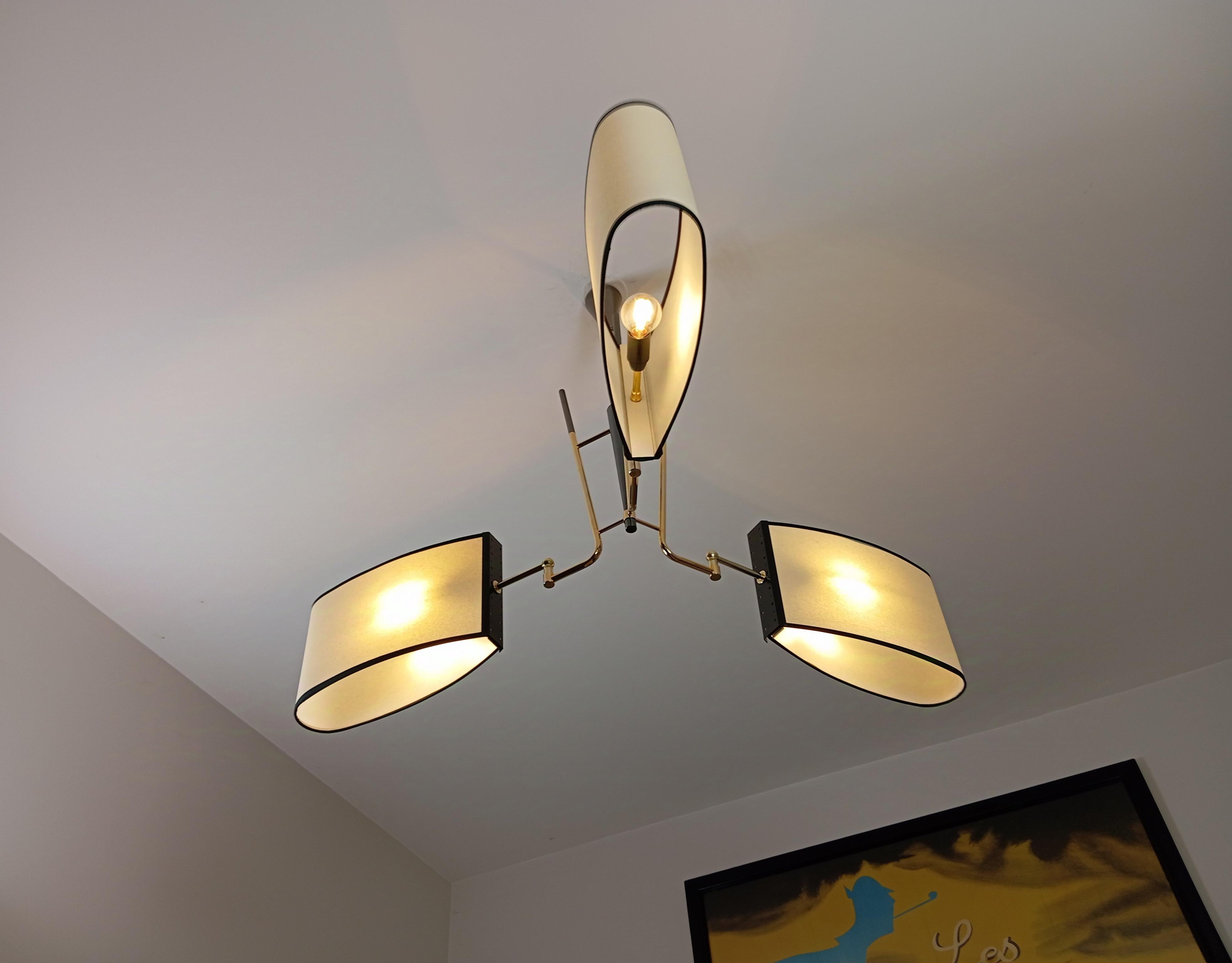 Lampadario a 3 bracci, Maison Lunel circa 1950 in vendita 10