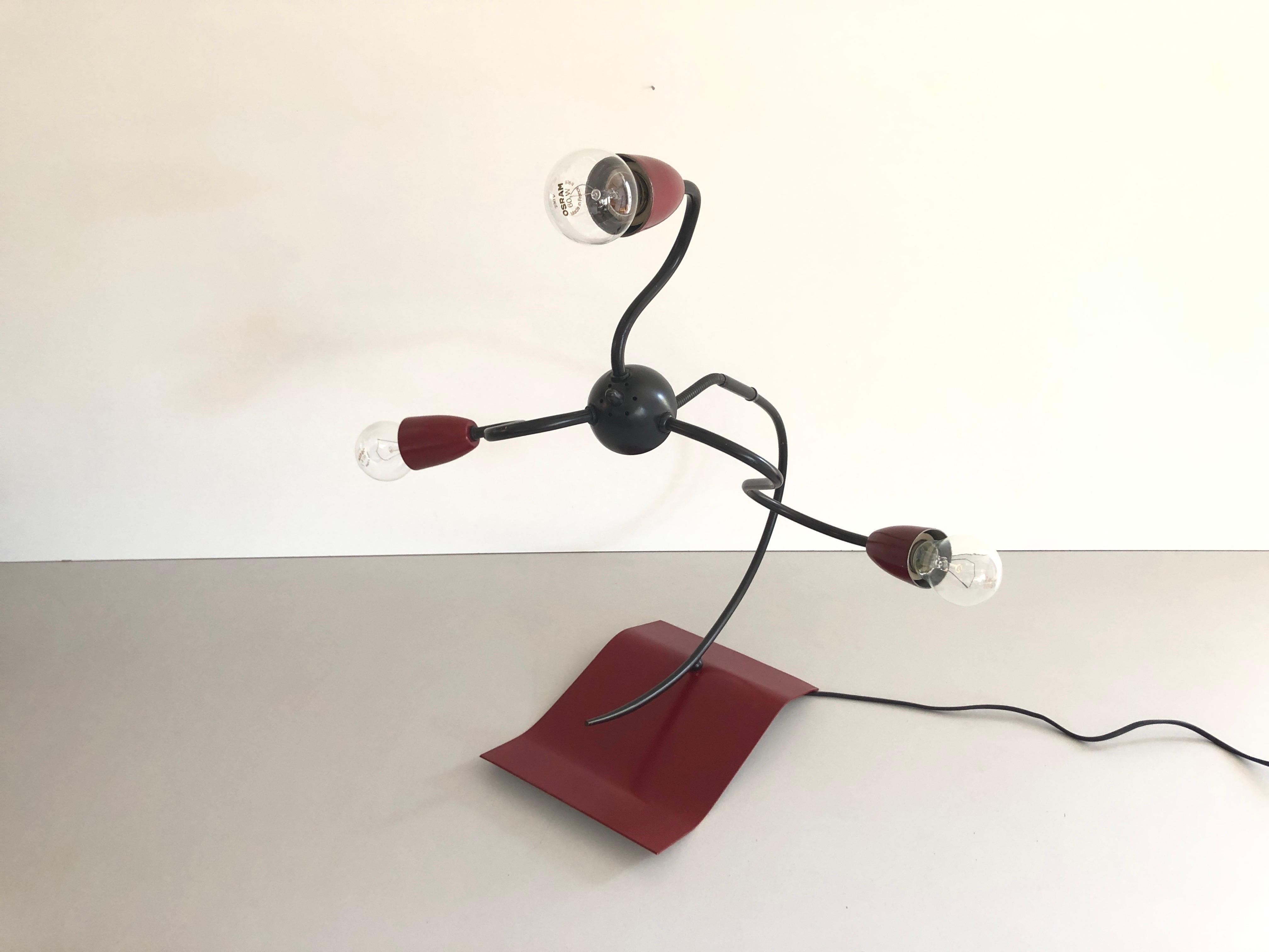 Mid-Century Modern 3-armed Adjustable Bordeaux Metal Rare Atomic Table Lamp, 1960s, France For Sale