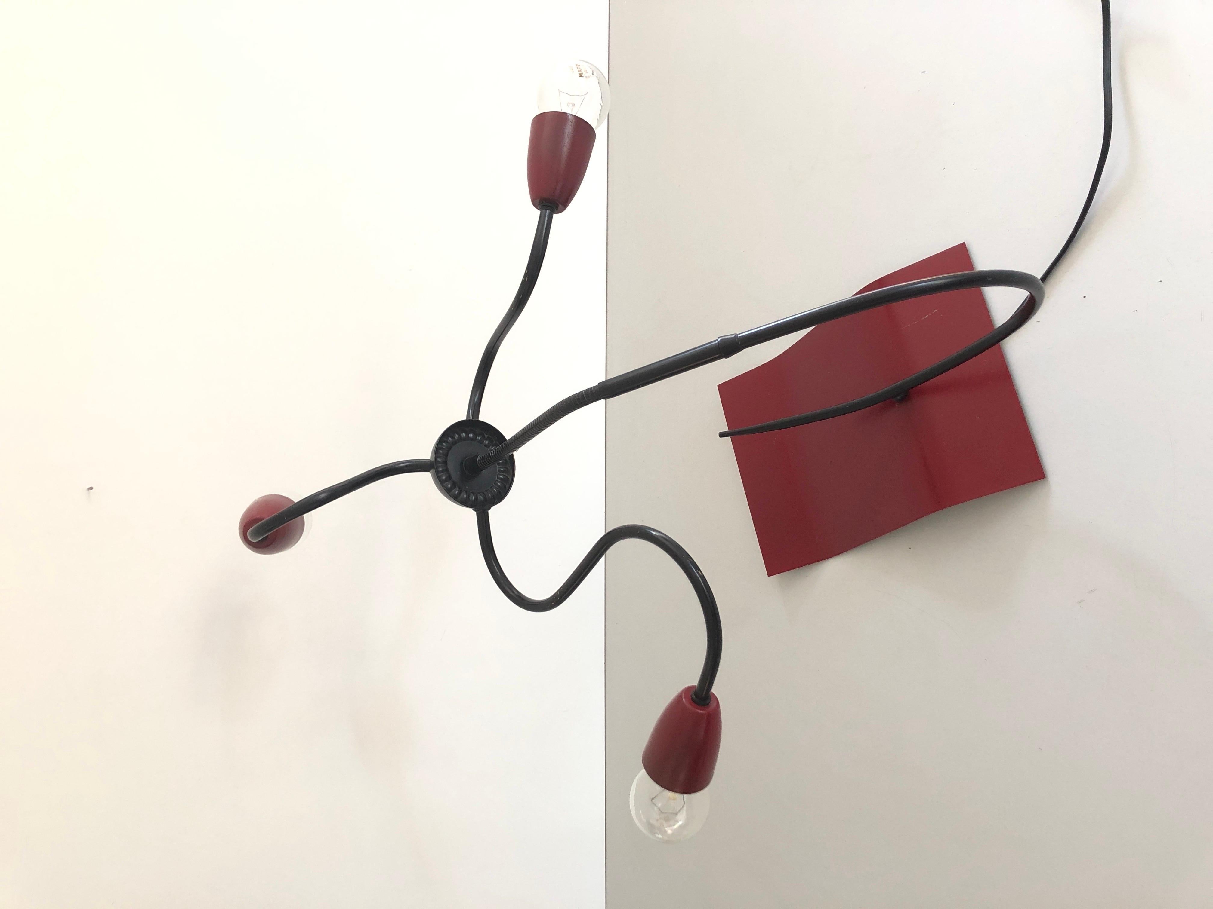 Mid-20th Century 3-armed Adjustable Bordeaux Metal Rare Atomic Table Lamp, 1960s, France For Sale