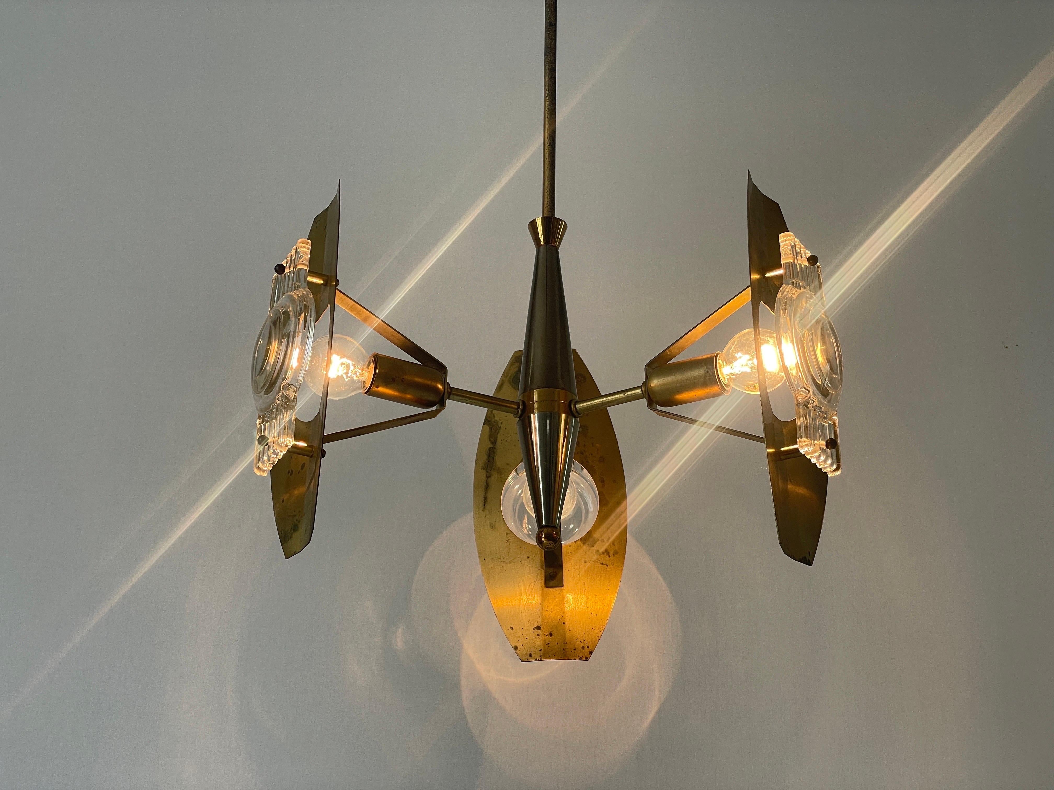 Lampada da soffitto a 3 bracci in ottone e vetro a lente, anni '60, Italia in vendita 8