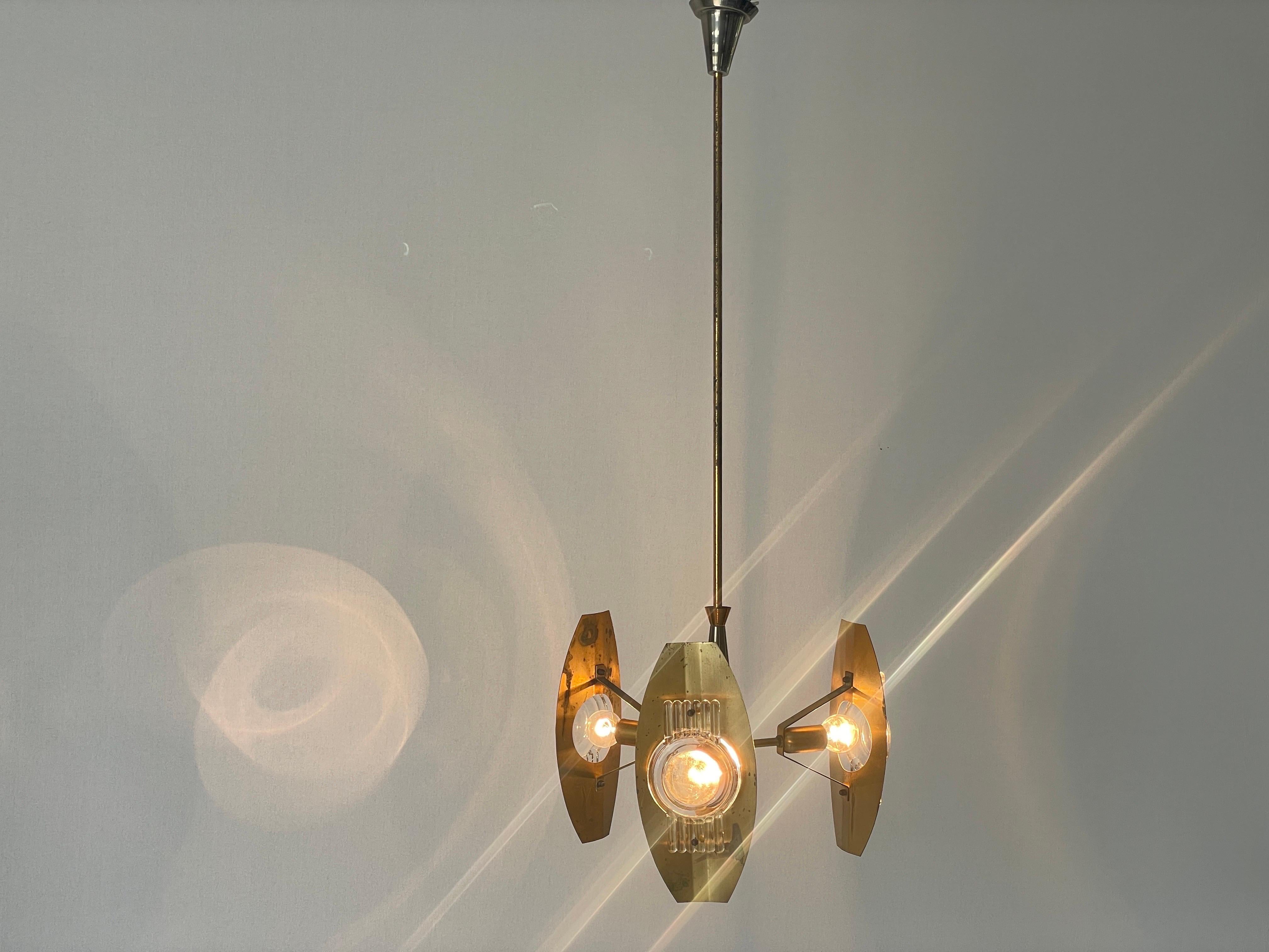 Lampada da soffitto a 3 bracci in ottone e vetro a lente, anni '60, Italia in vendita 9