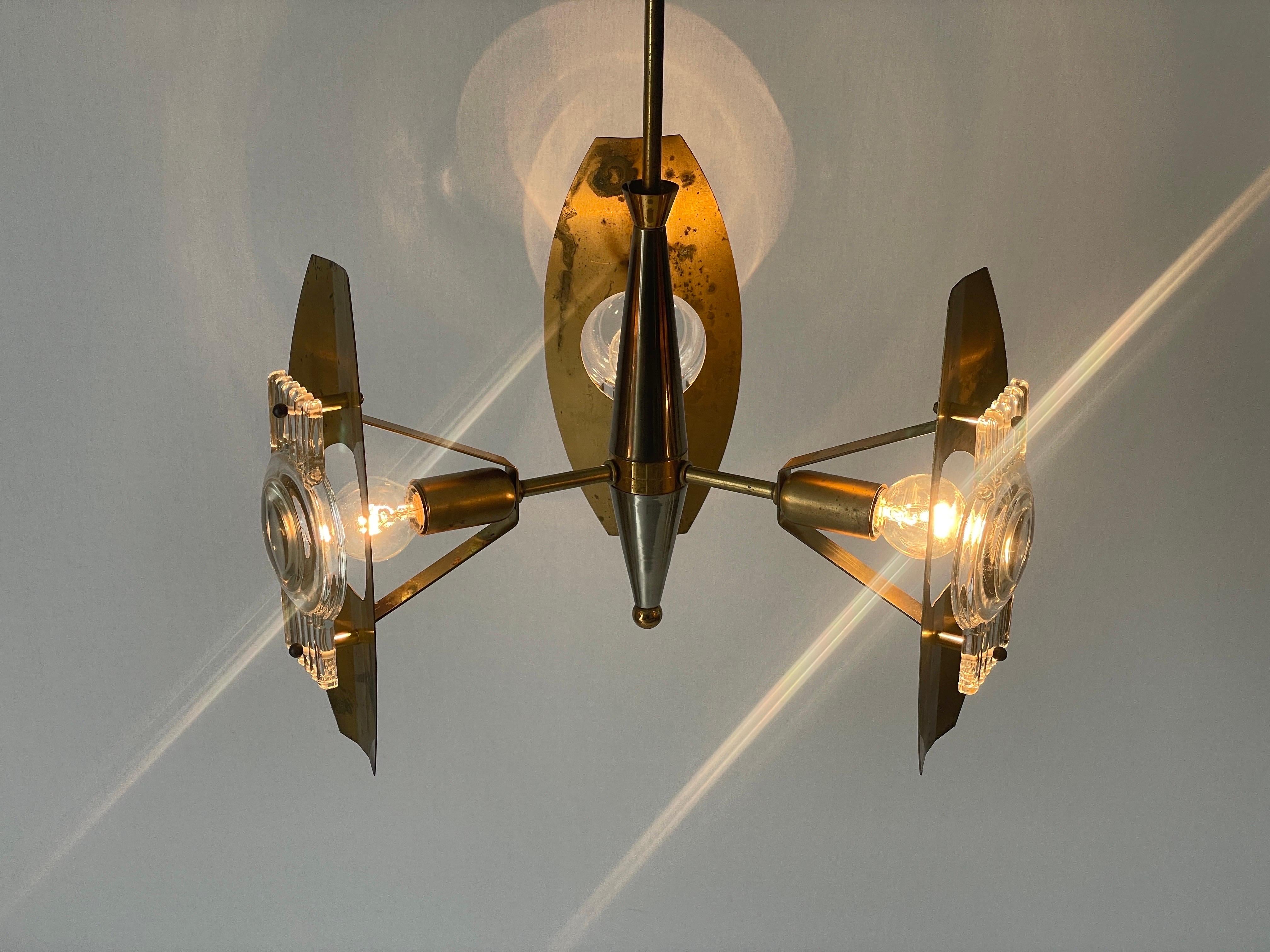 Lampada da soffitto a 3 bracci in ottone e vetro a lente, anni '60, Italia in vendita 10