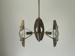 Plafonnier à trois bras en laiton et verre à lentilles, années 1960, Italie