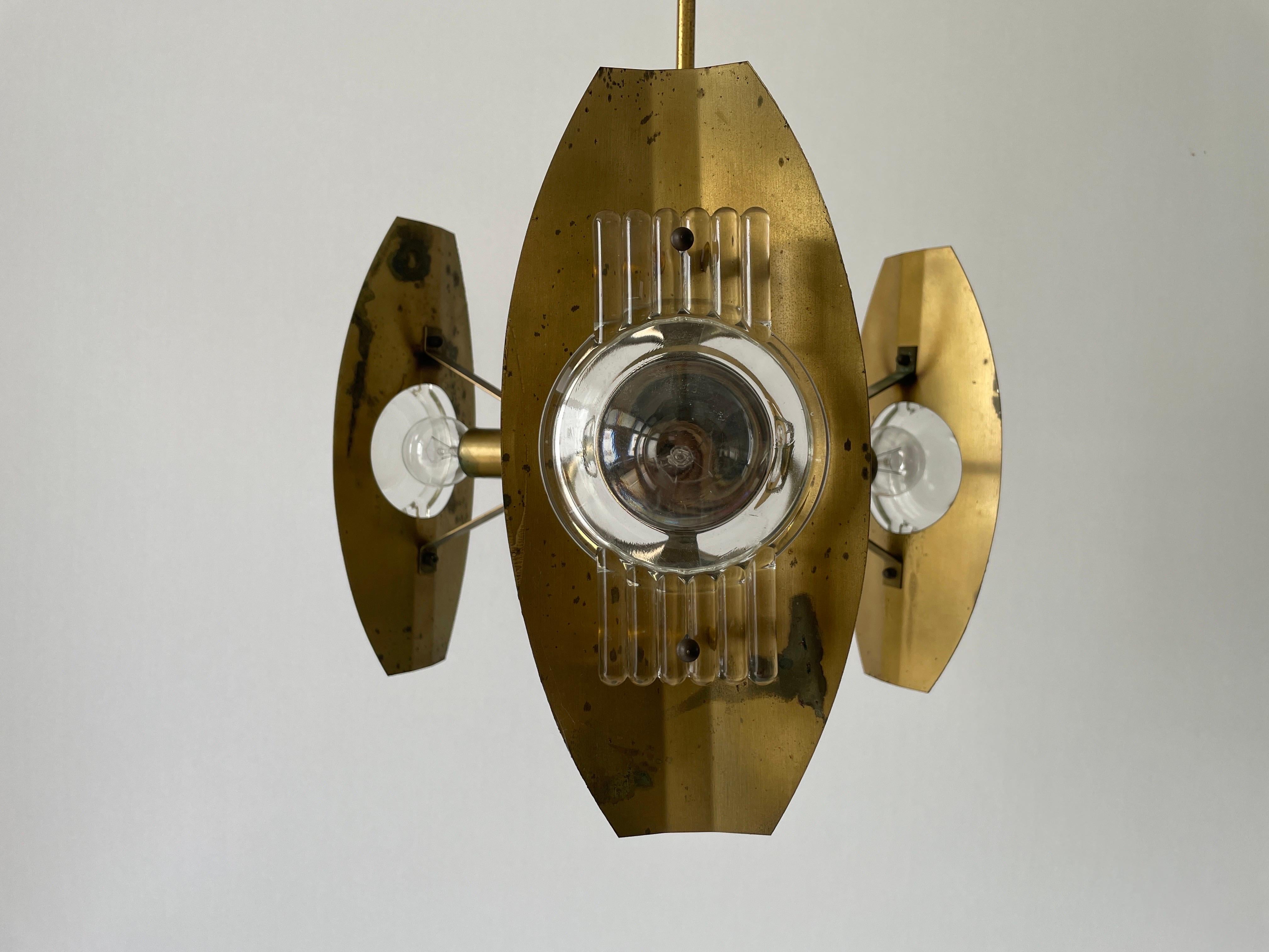 Lampada da soffitto a 3 bracci in ottone e vetro a lente, anni '60, Italia in vendita 1