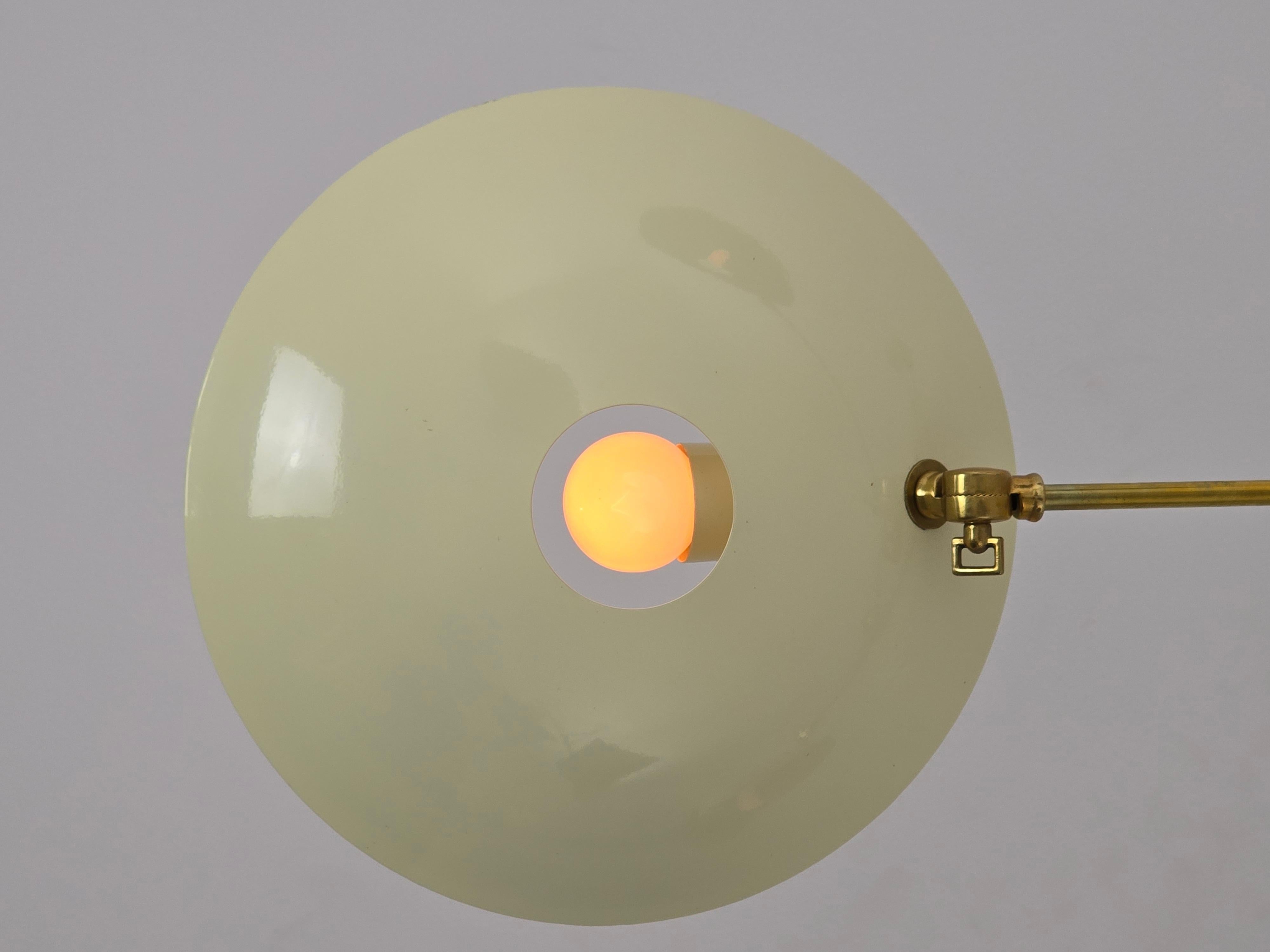 3  Lampadario a bracci con contrappeso in vendita 1