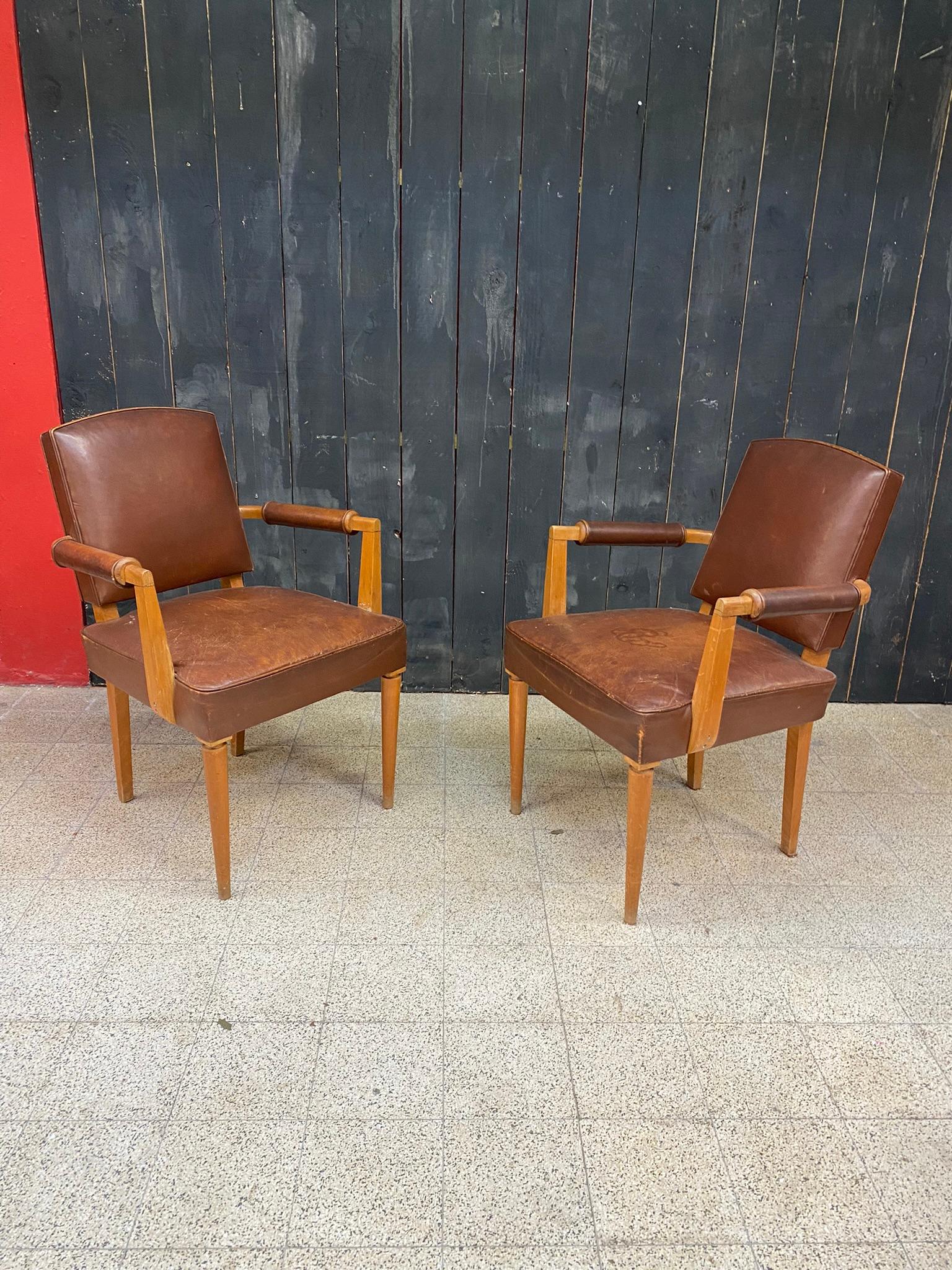 3 art deco armchairs covered in leather, circa 1930
the leather is stained but not torn, very correct general condition, beautiful patina;
the price is for 1 , the buyer can buy 1 , 2 or 3 armchairs