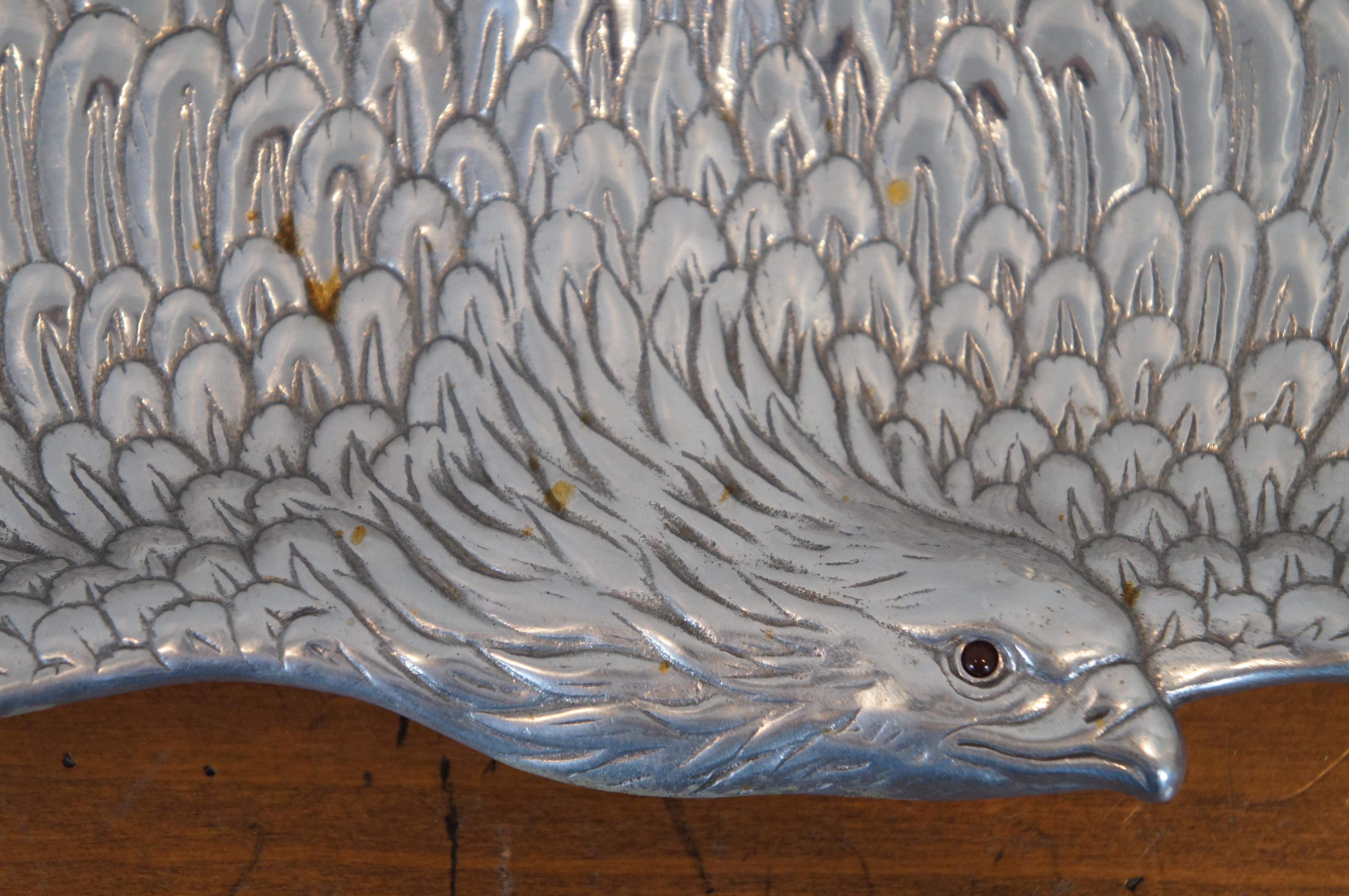 3 plateaux de service Arthur Court en aluminium avec œil de cornaline Plateaux poisson d'aigle de cerf 19 pouces en vente 5