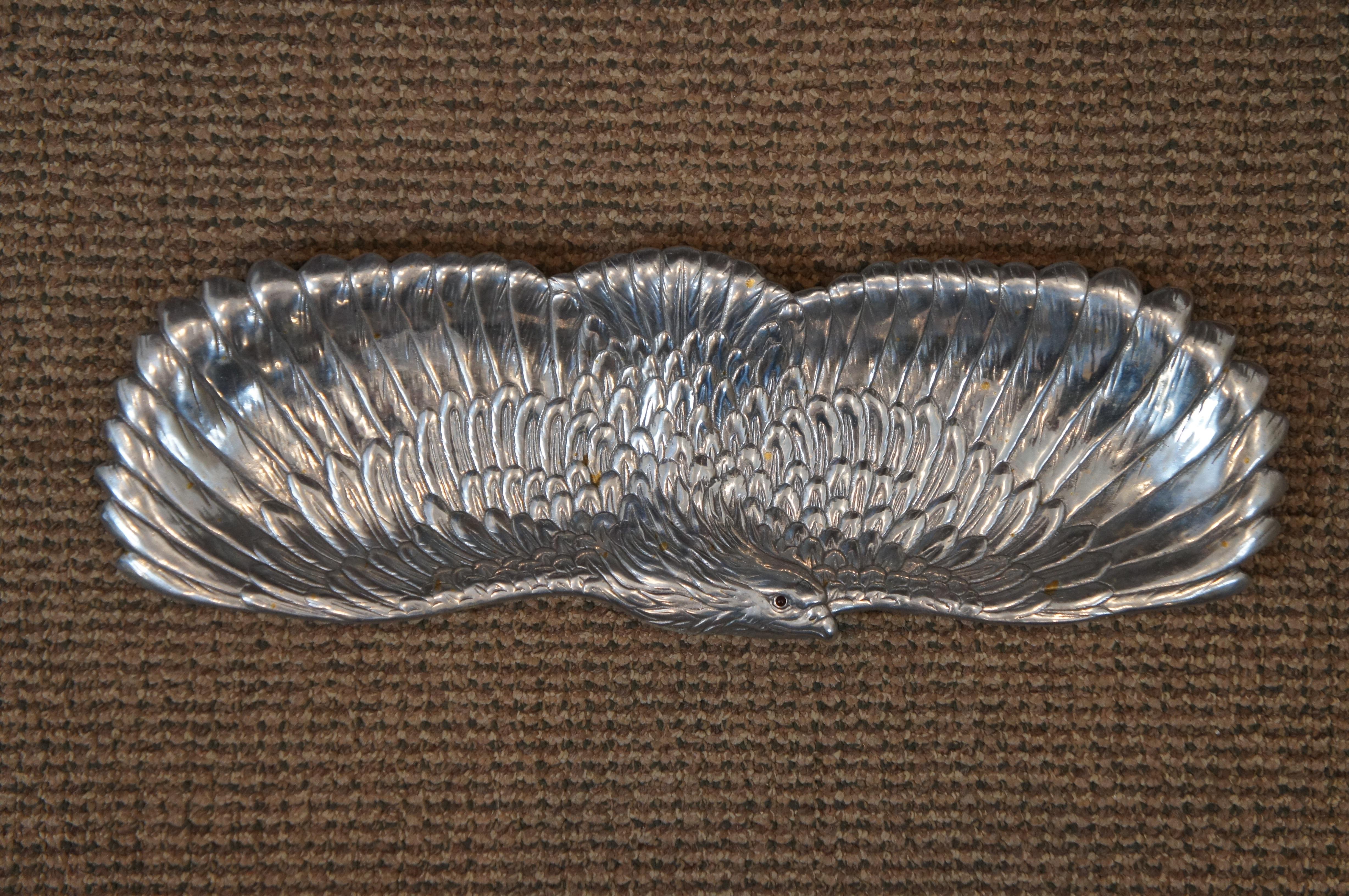 Fin du 20e siècle 3 plateaux de service Arthur Court en aluminium avec œil de cornaline Plateaux poisson d'aigle de cerf 19 pouces en vente